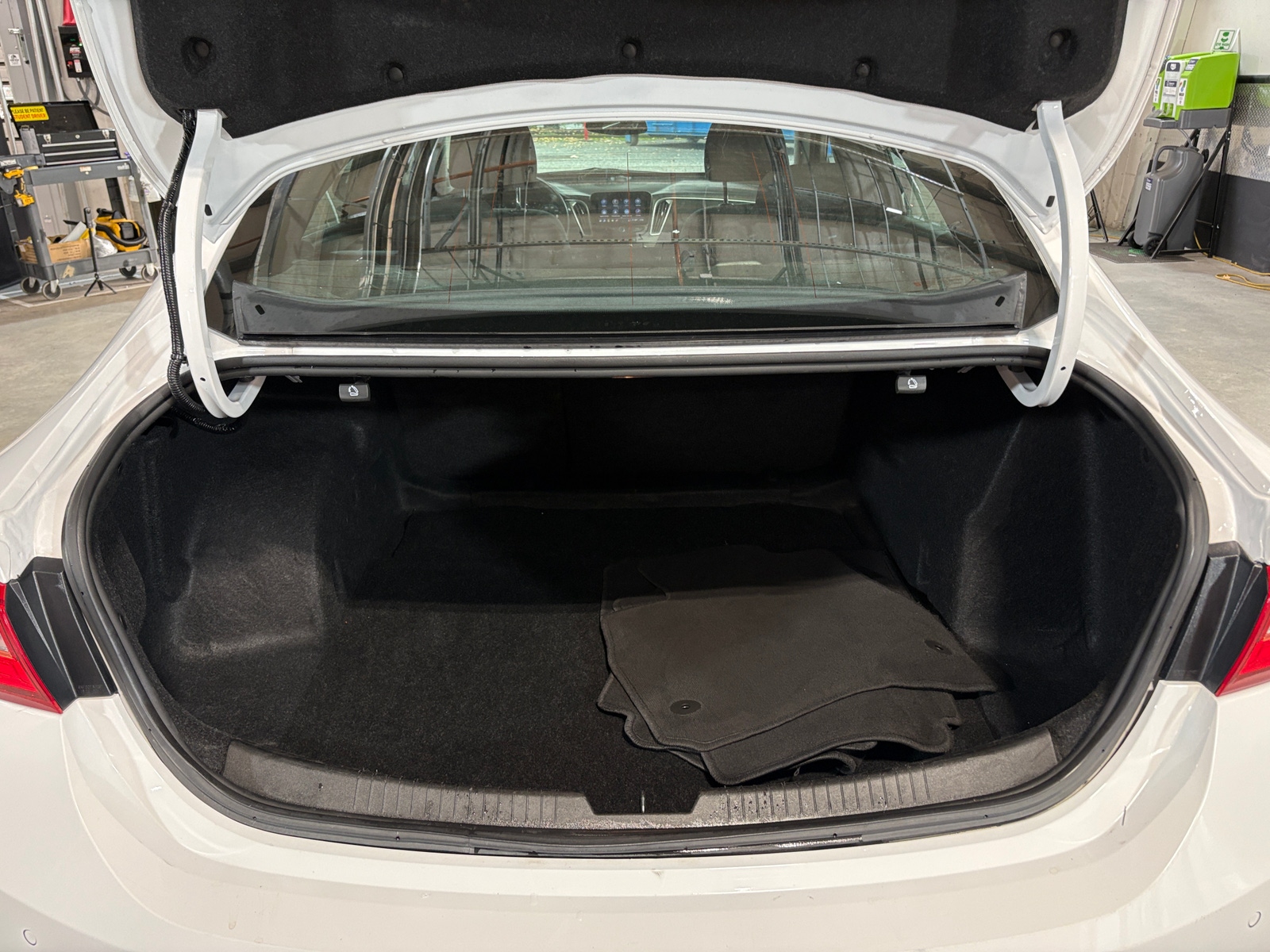 Thumbnail: 2024 Chevrolet Malibu - 7