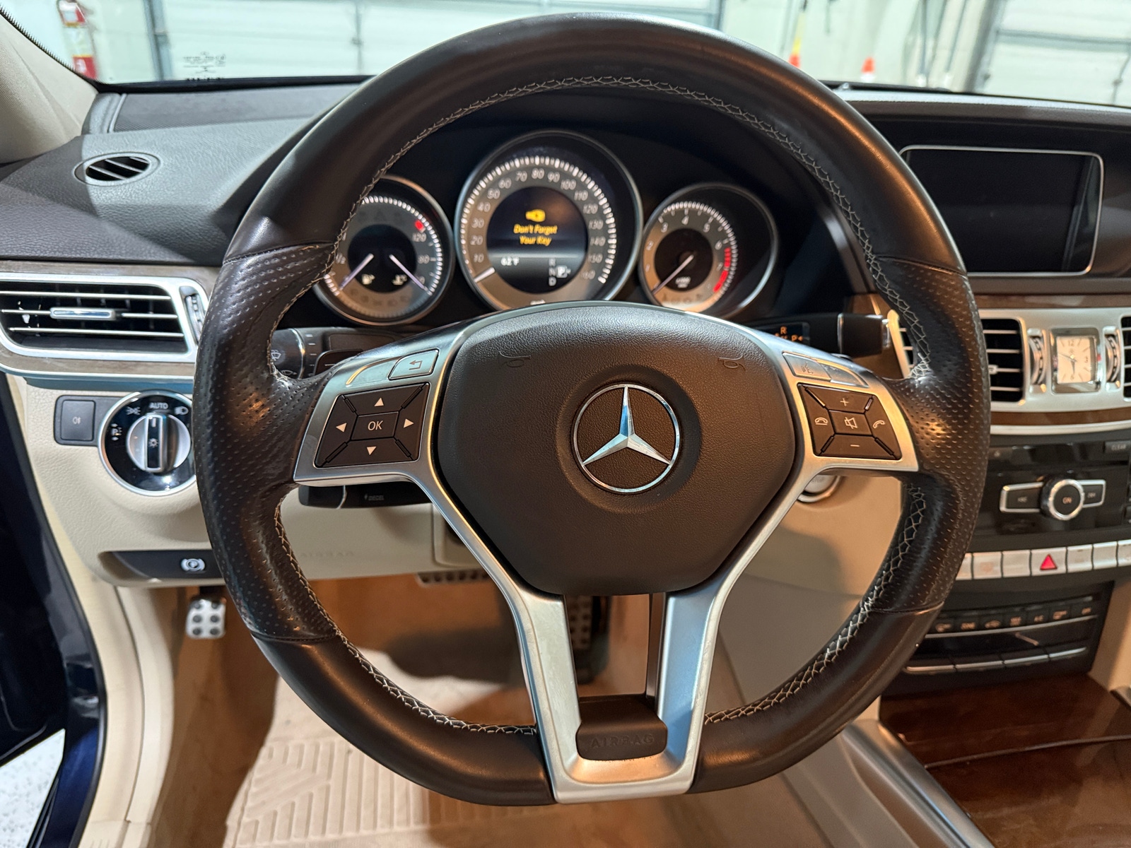 Thumbnail: 2015 Mercedes-Benz E-Class - 4