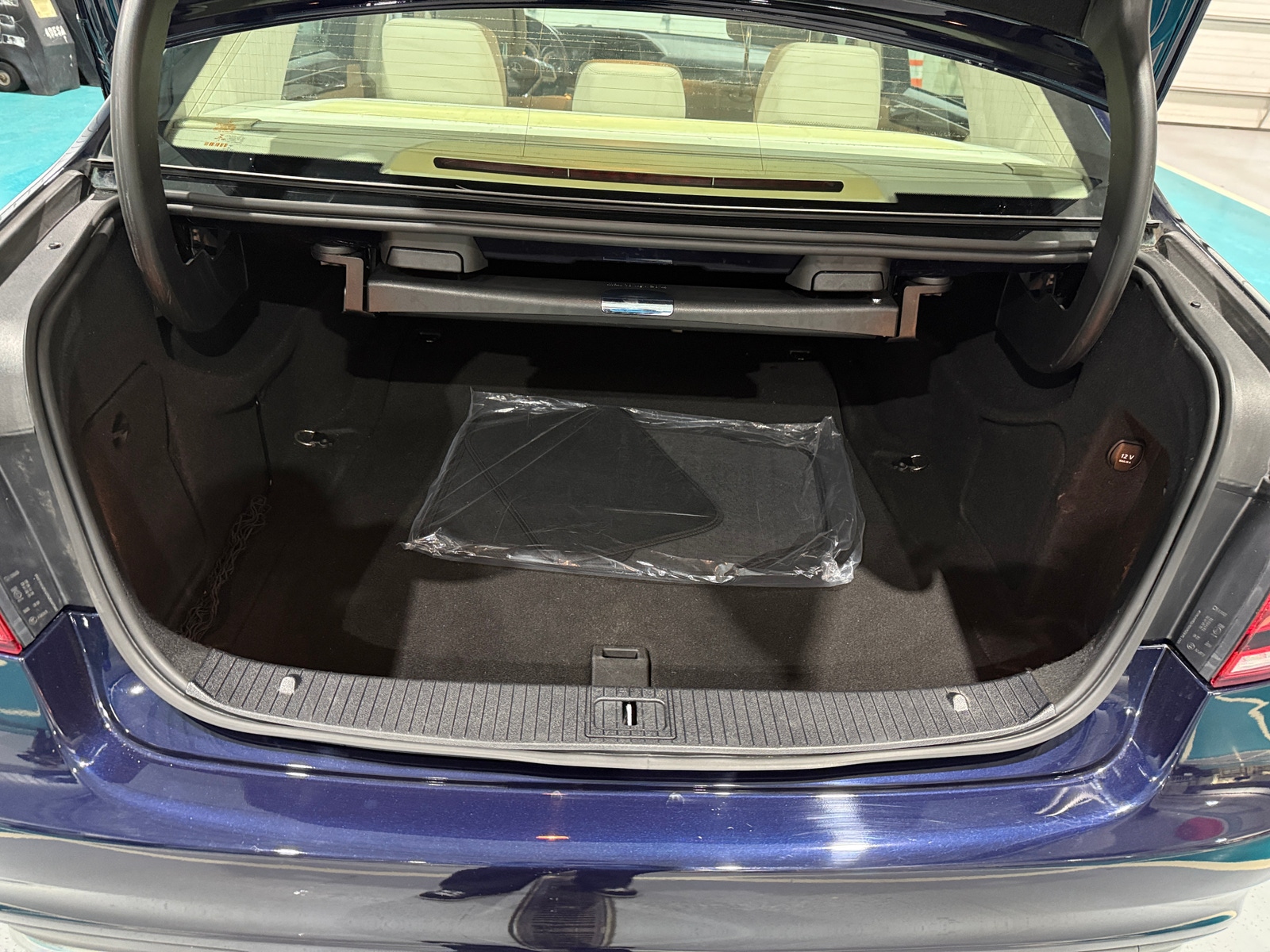 Thumbnail: 2015 Mercedes-Benz E-Class - 6