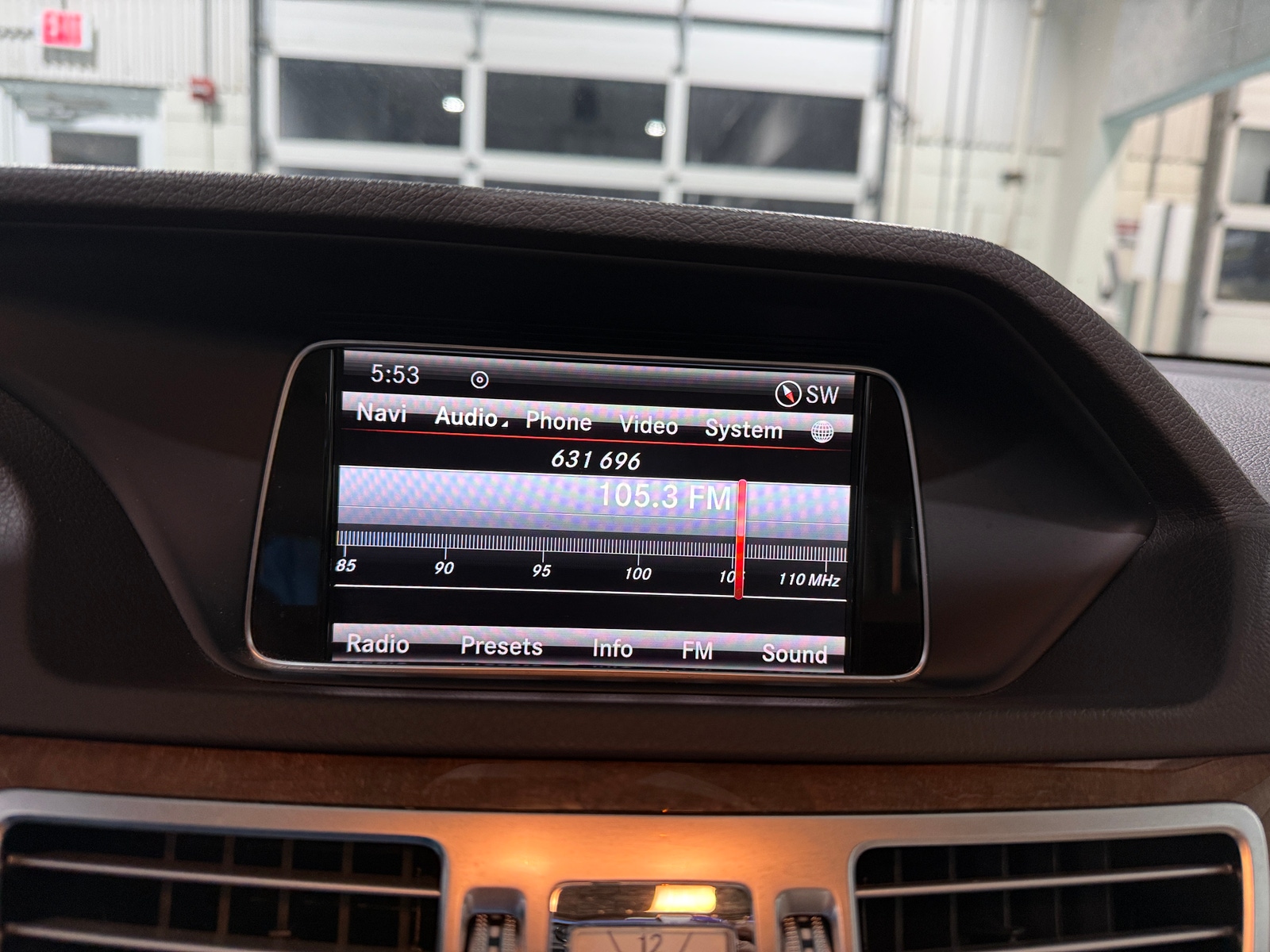 Thumbnail: 2015 Mercedes-Benz E-Class - 3