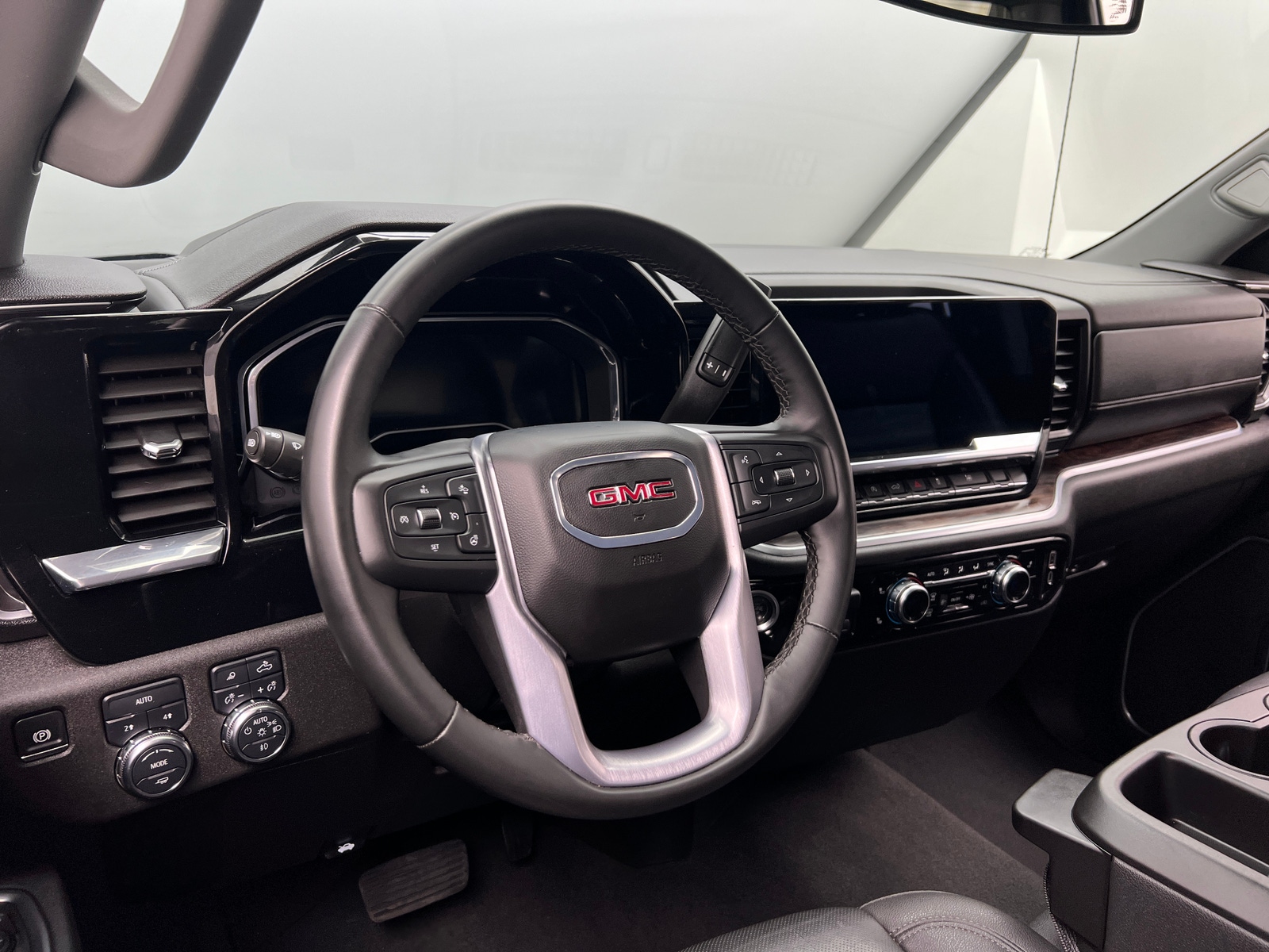 Thumbnail: 2025 GMC Sierra 1500 - 4