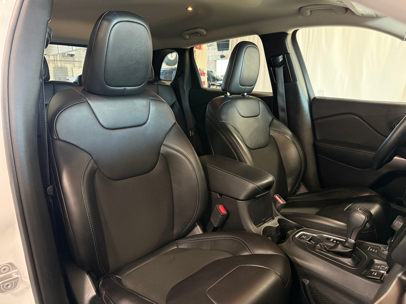 Thumbnail: 2019 Jeep Cherokee - 2