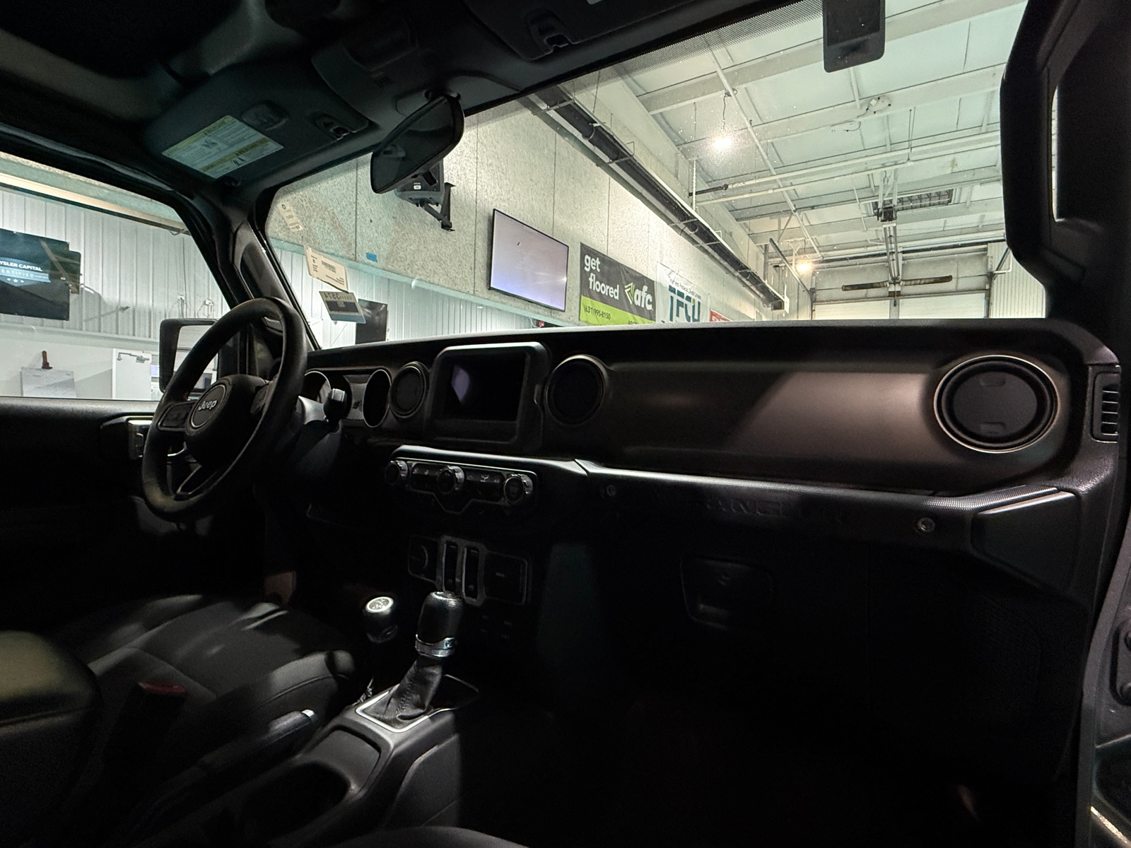 Thumbnail: 2018 Jeep Wrangler - 3