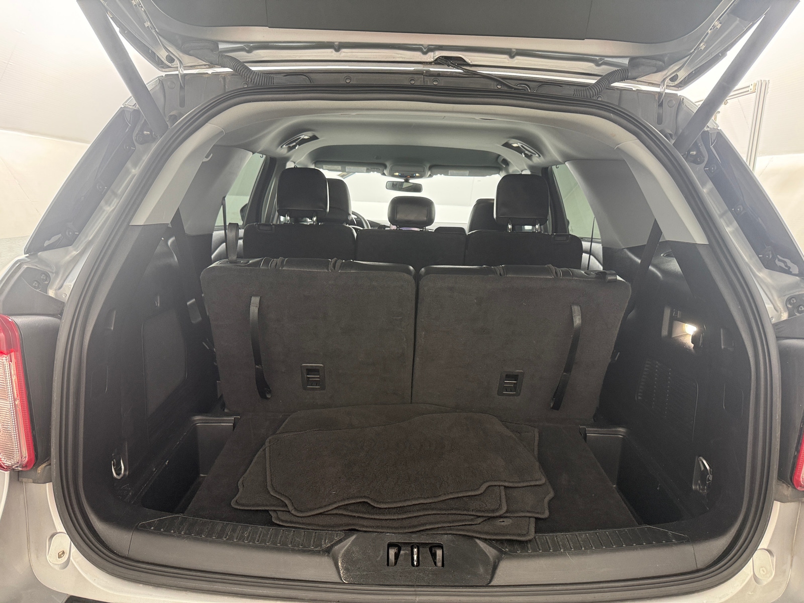 Thumbnail: 2023 Ford Explorer - 6