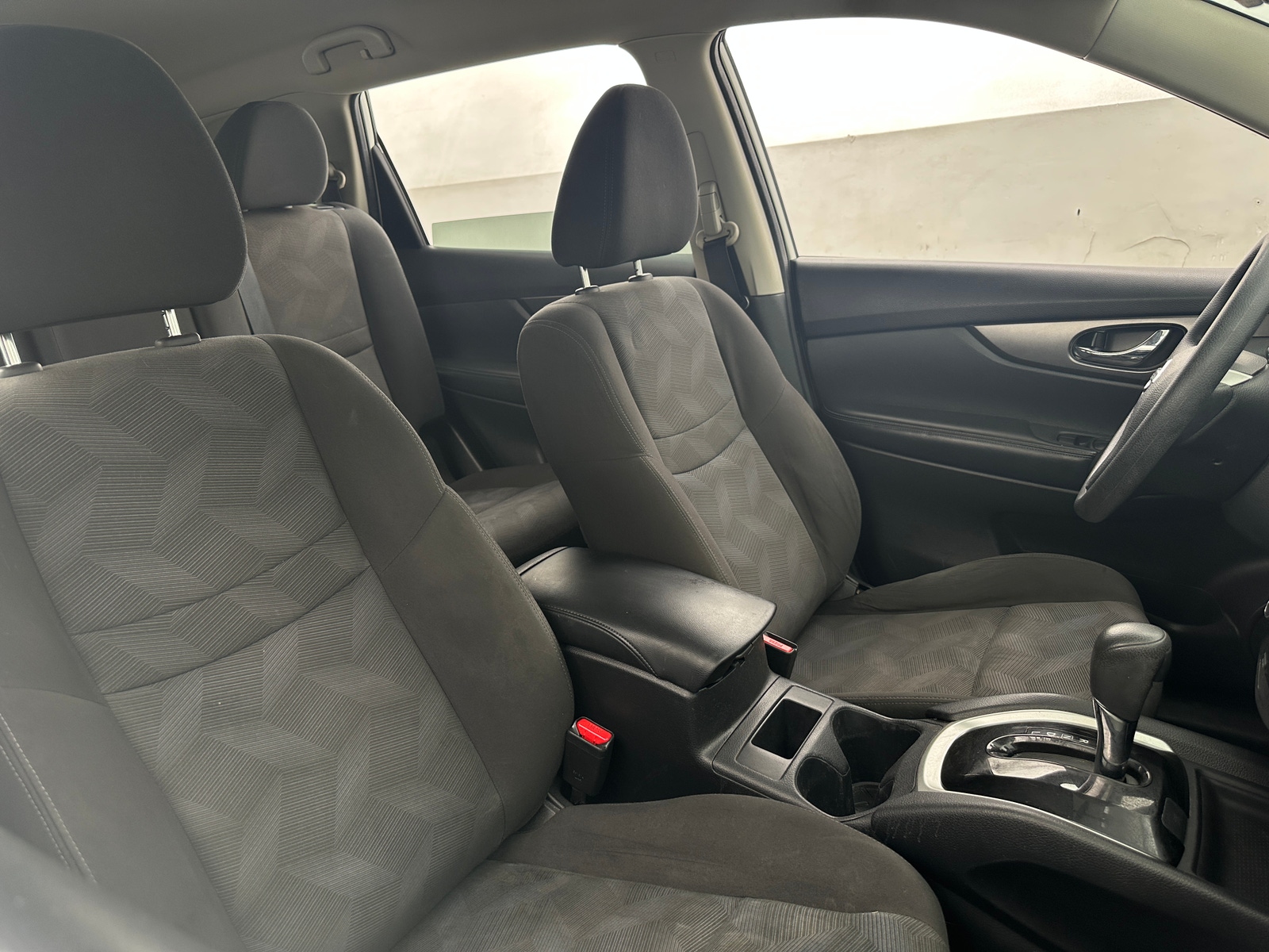 Thumbnail: 2016 Nissan Rogue - 2