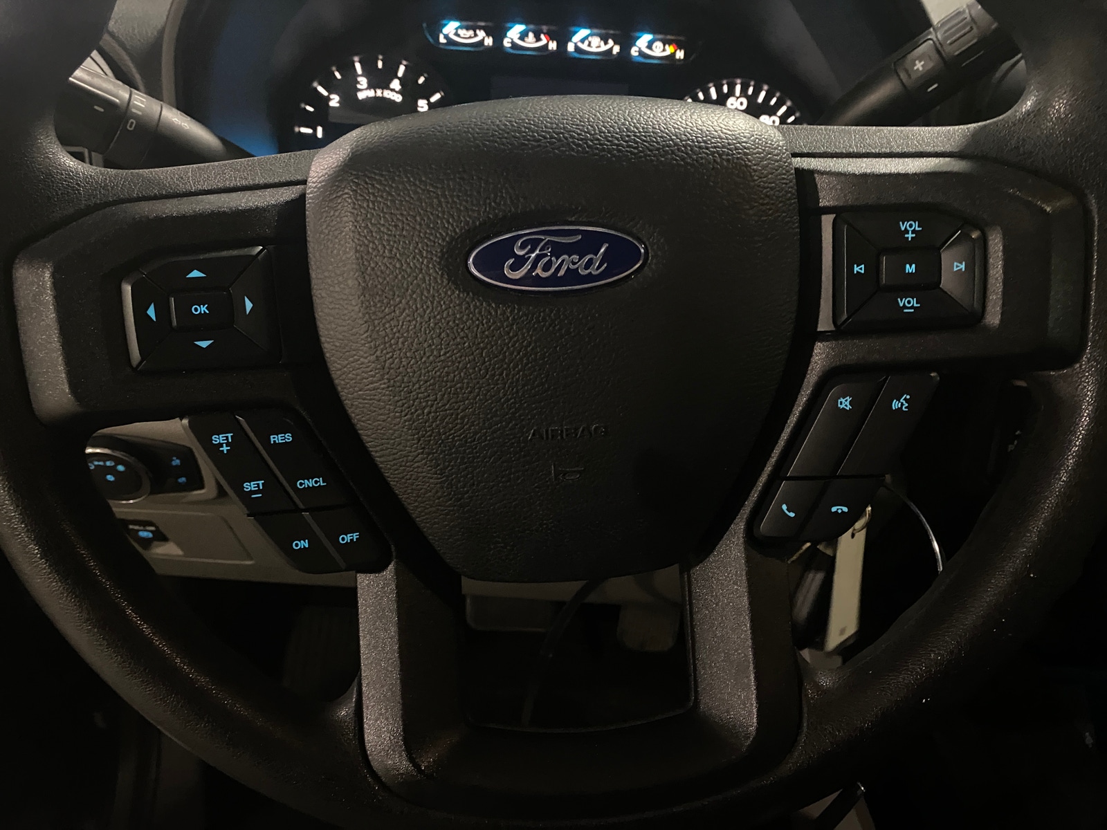 Thumbnail: 2020 Ford Econoline - 5