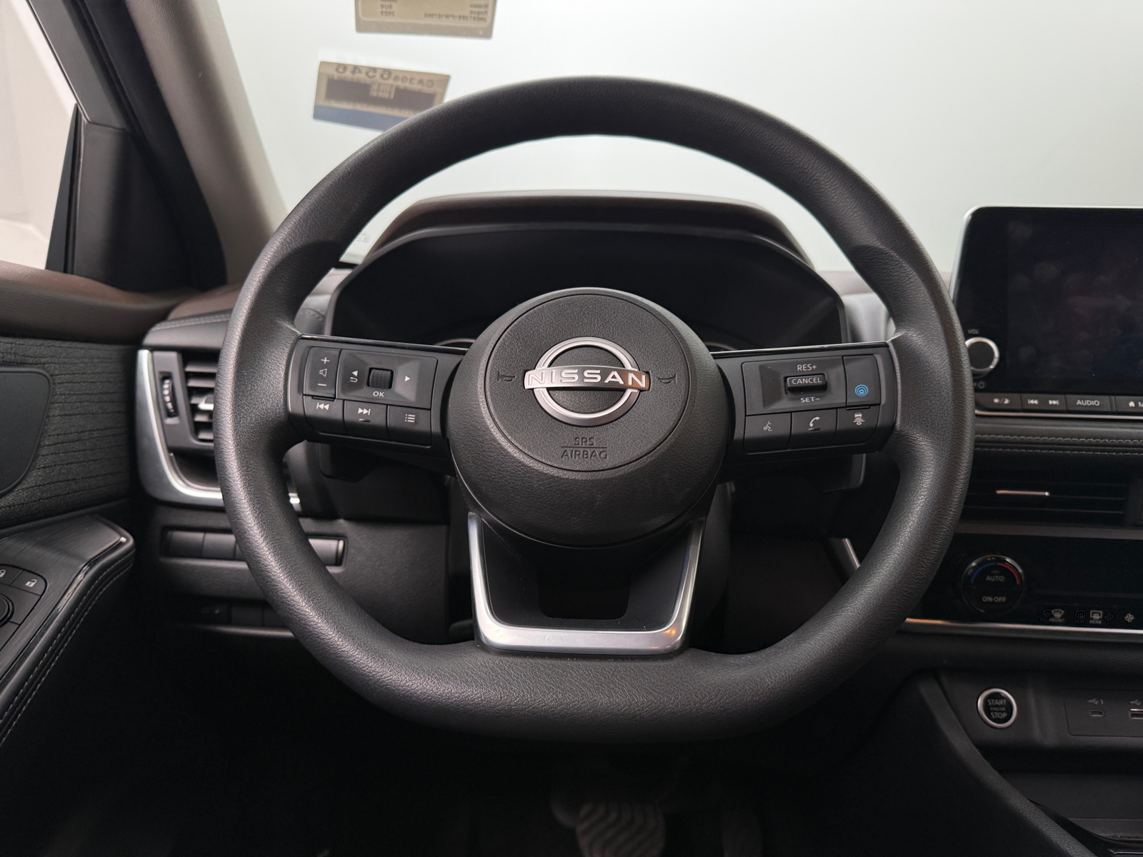 Thumbnail: 2023 Nissan Rogue - 5