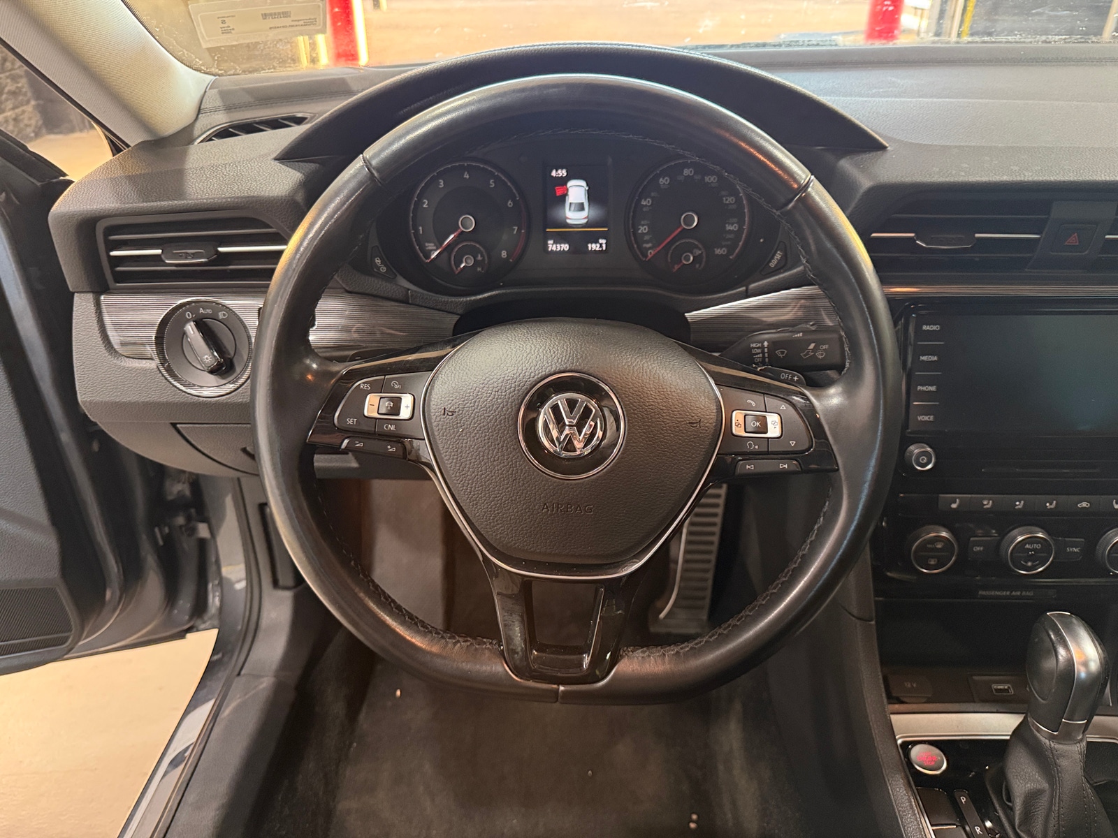 Thumbnail: 2020 Volkswagen Passat - 4