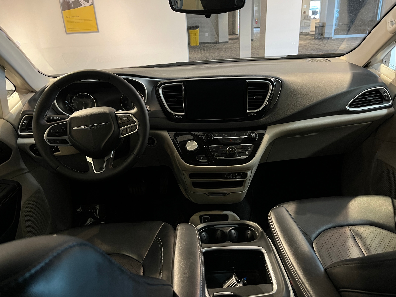 Thumbnail: 2024 Chrysler Pacifica - 2