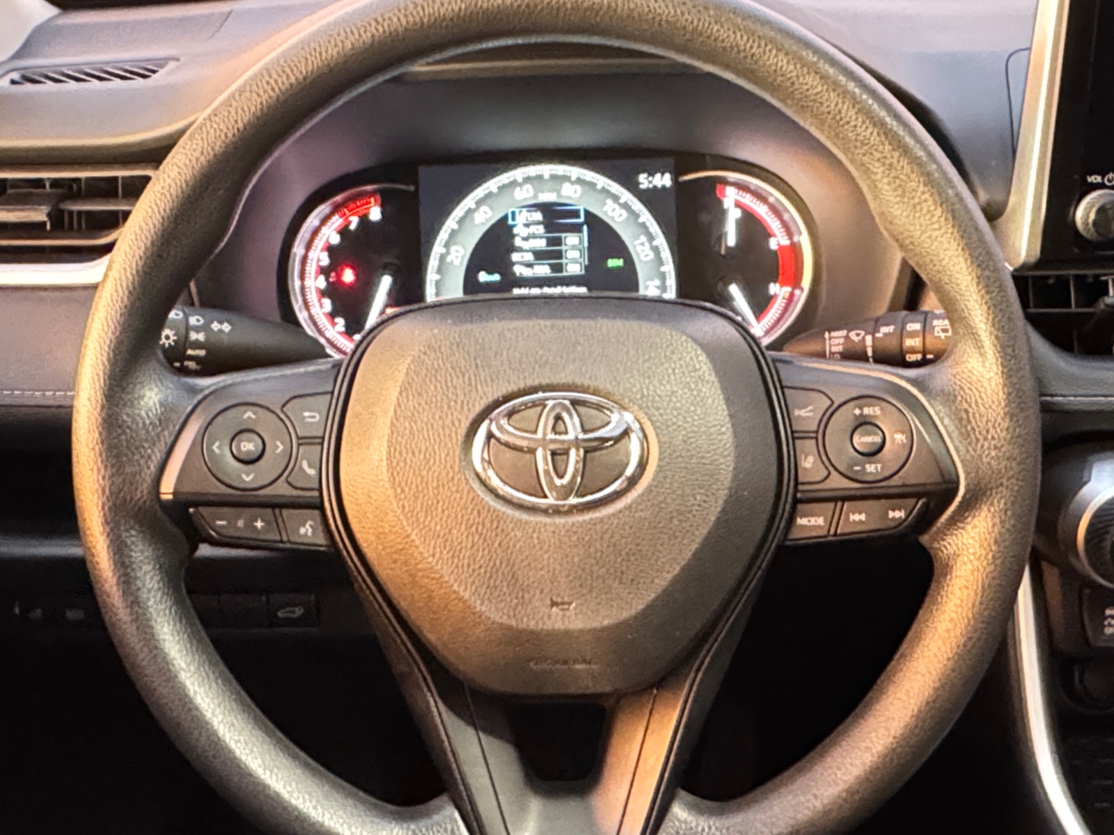 Thumbnail: 2025 Toyota RAV4 - 5