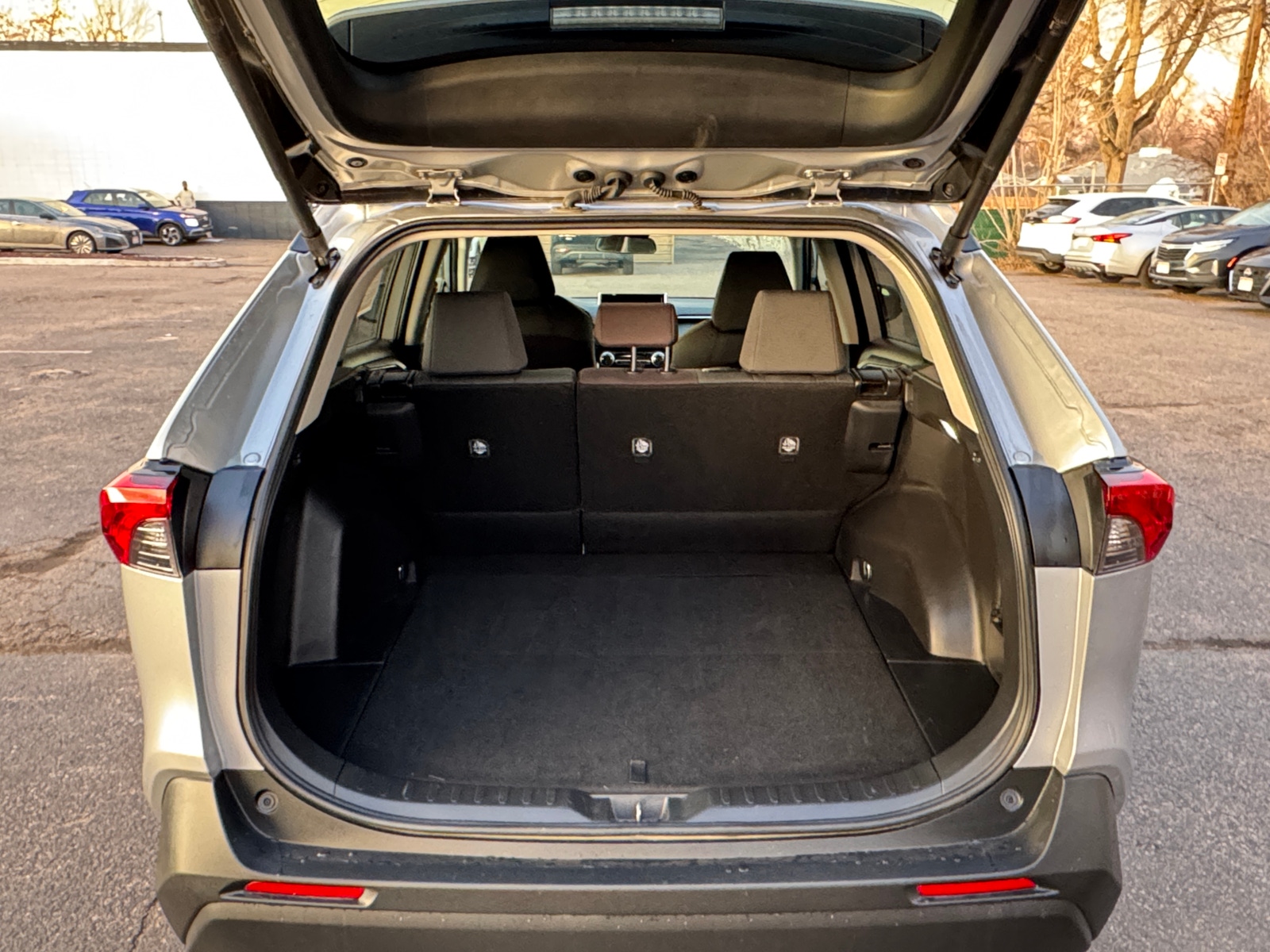 Thumbnail: 2025 Toyota RAV4 - 6