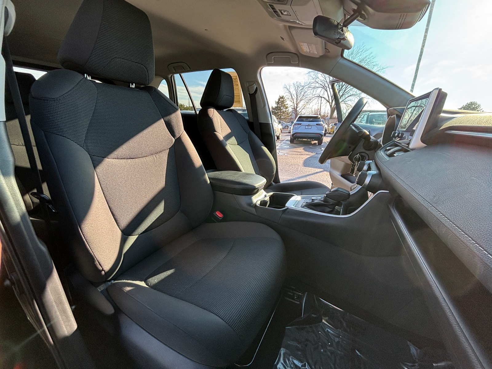 Thumbnail: 2025 Toyota RAV4 - 2