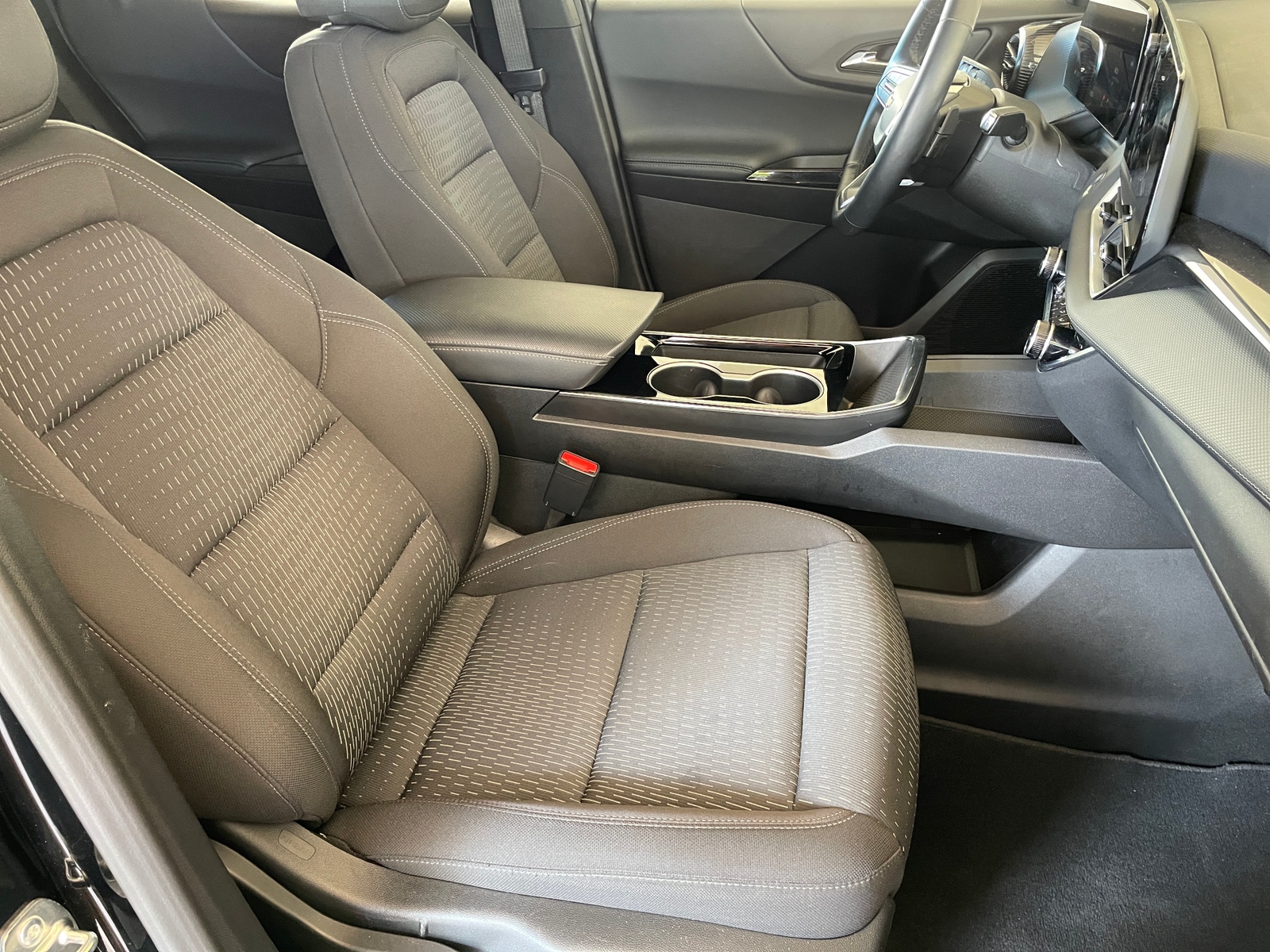 Thumbnail: 2025 Chevrolet Equinox - 2