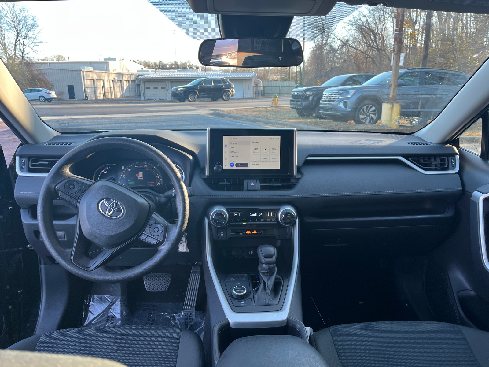 Thumbnail: 2025 Toyota RAV4 - 3