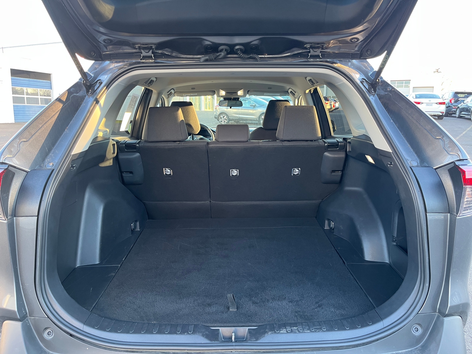 Thumbnail: 2025 Toyota RAV4 - 6