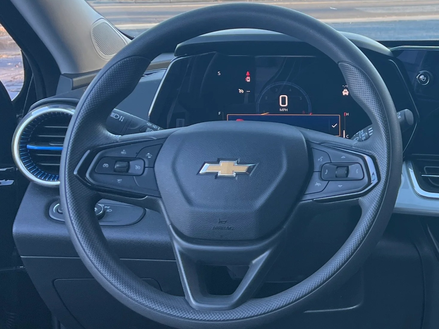 Thumbnail: 2025 Chevrolet Trax - 4