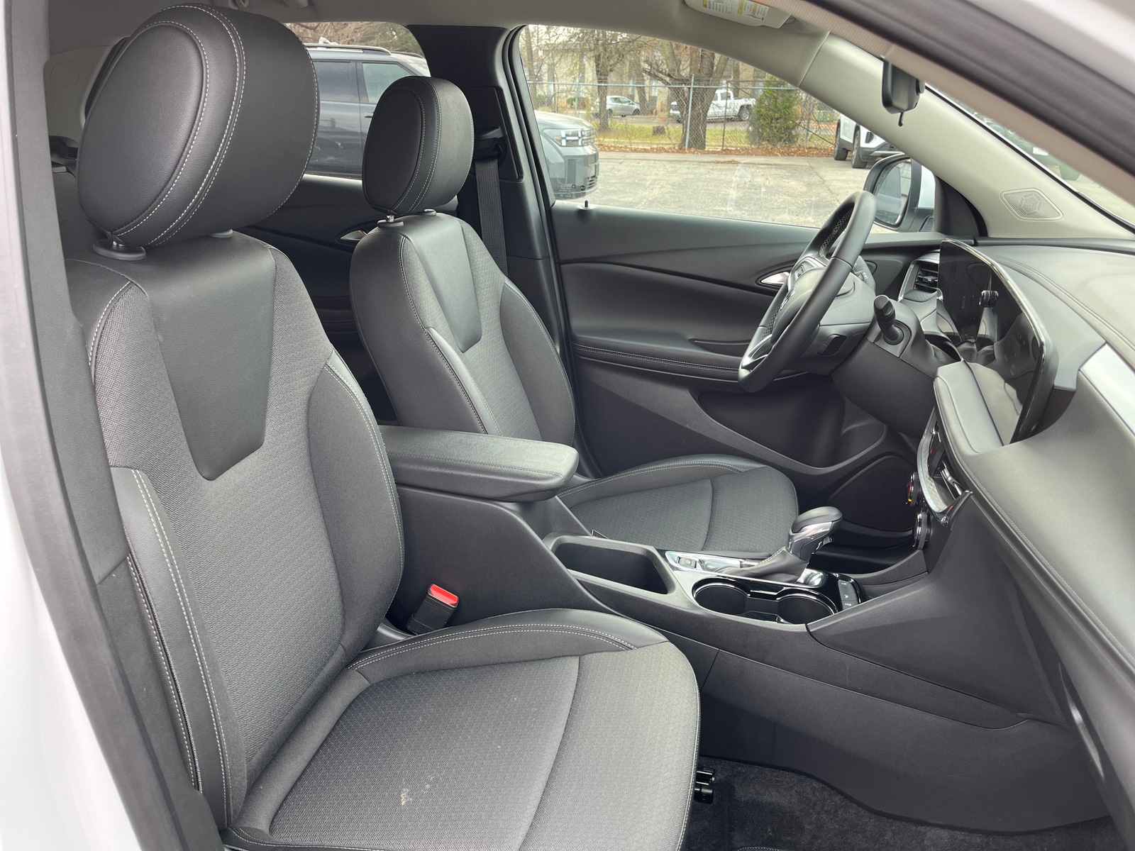 Thumbnail: 2025 Buick Encore GX - 2