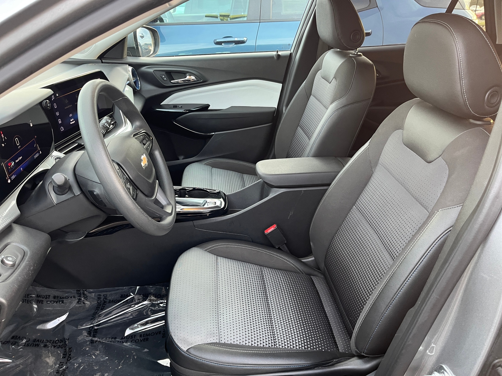 Thumbnail: 2025 Chevrolet Trax - 2