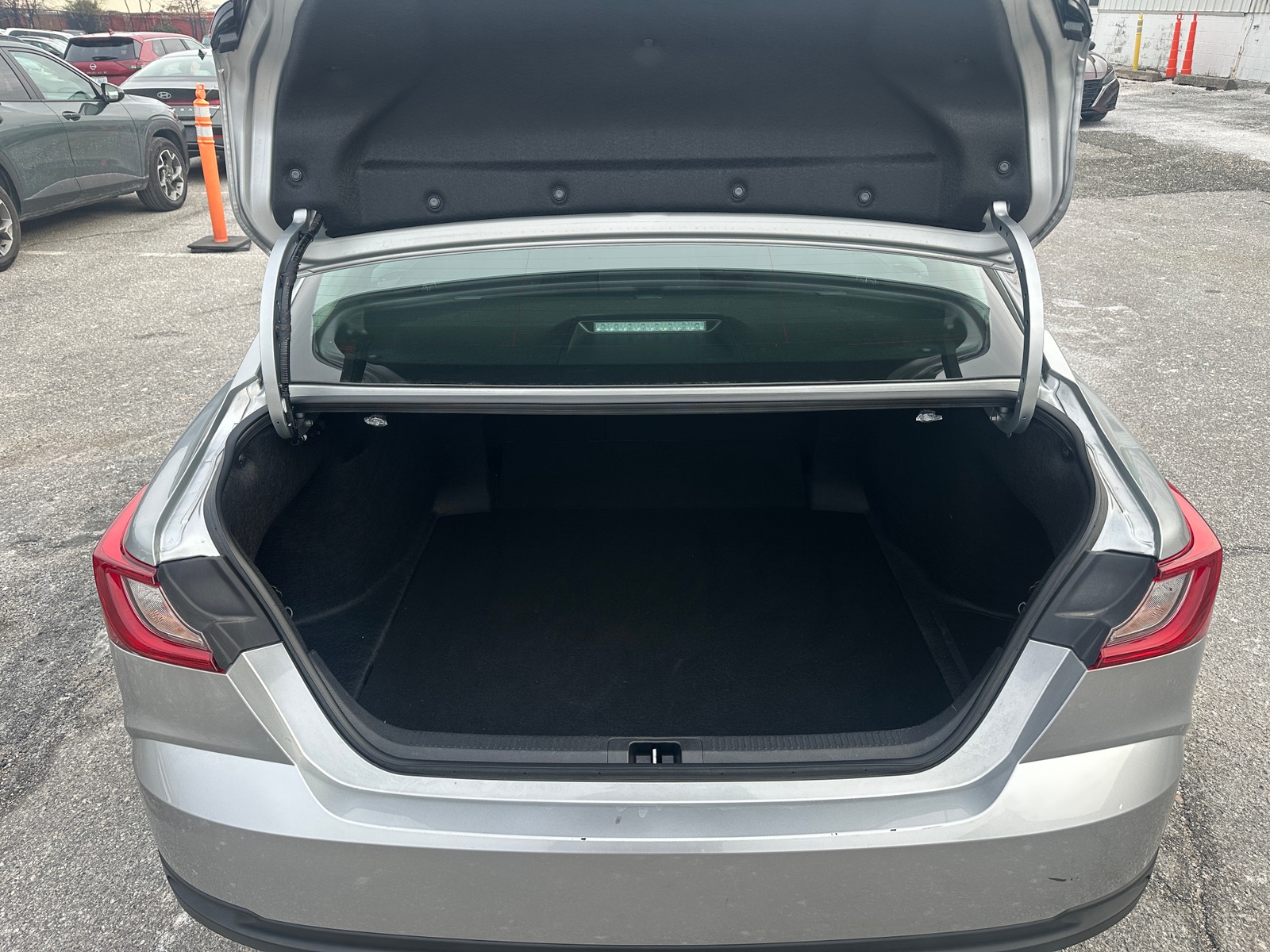 Thumbnail: 2025 Toyota Camry - 6