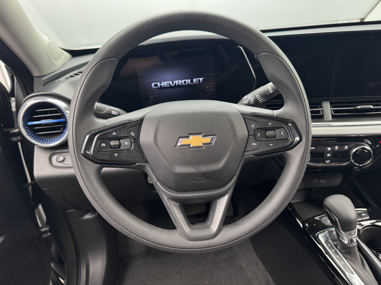 Thumbnail: 2025 Chevrolet Trax - 5