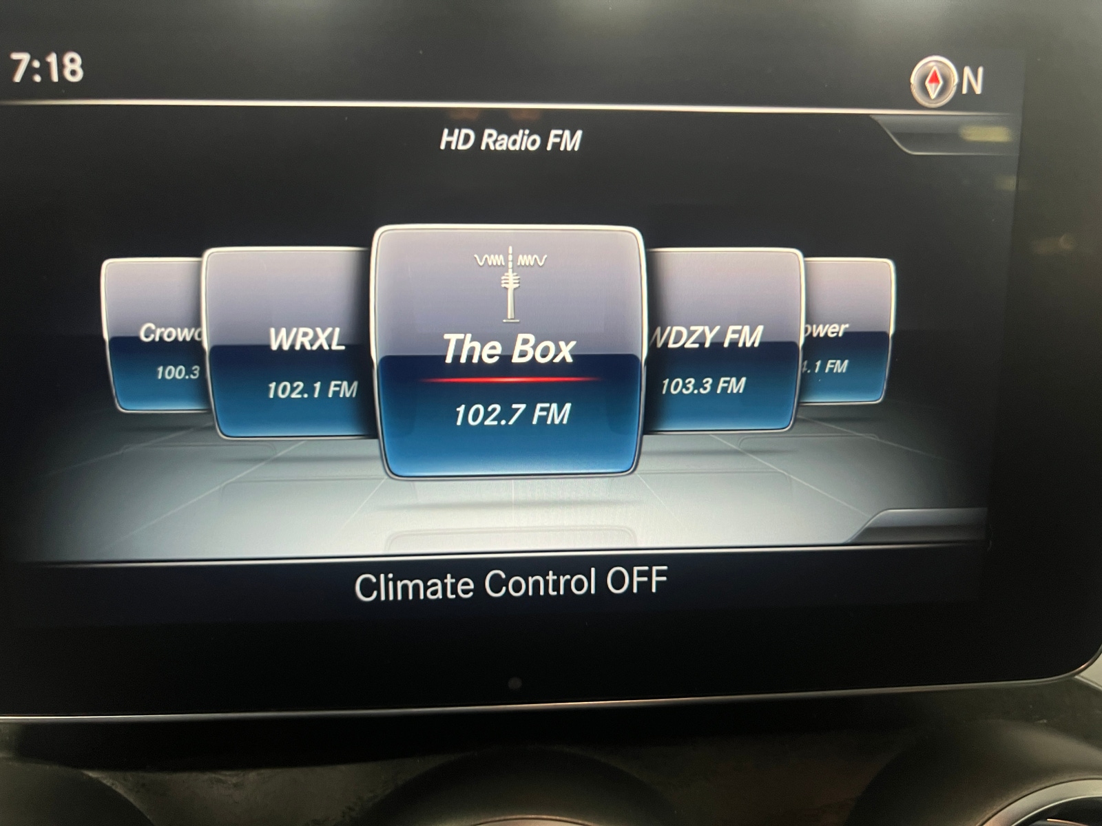 Thumbnail: 2018 Mercedes-Benz C-Class - 2