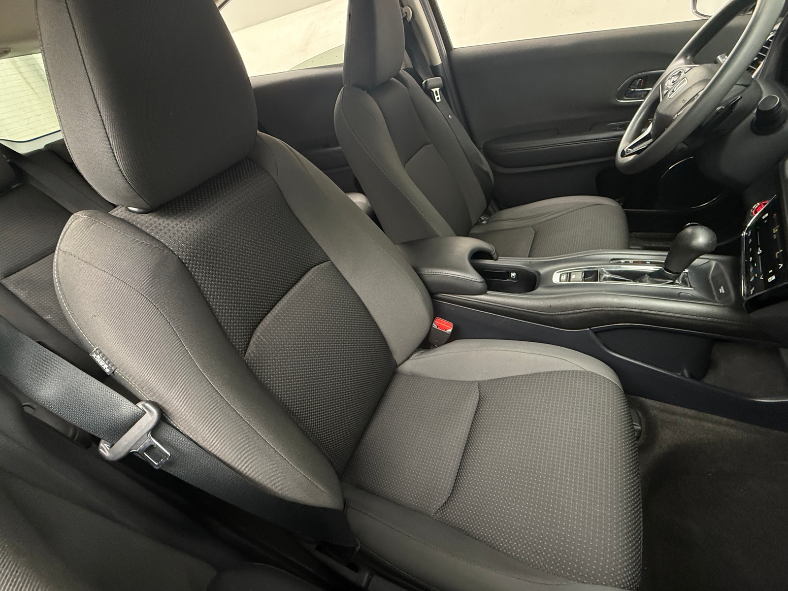 Thumbnail: 2022 Honda HR-V - 2