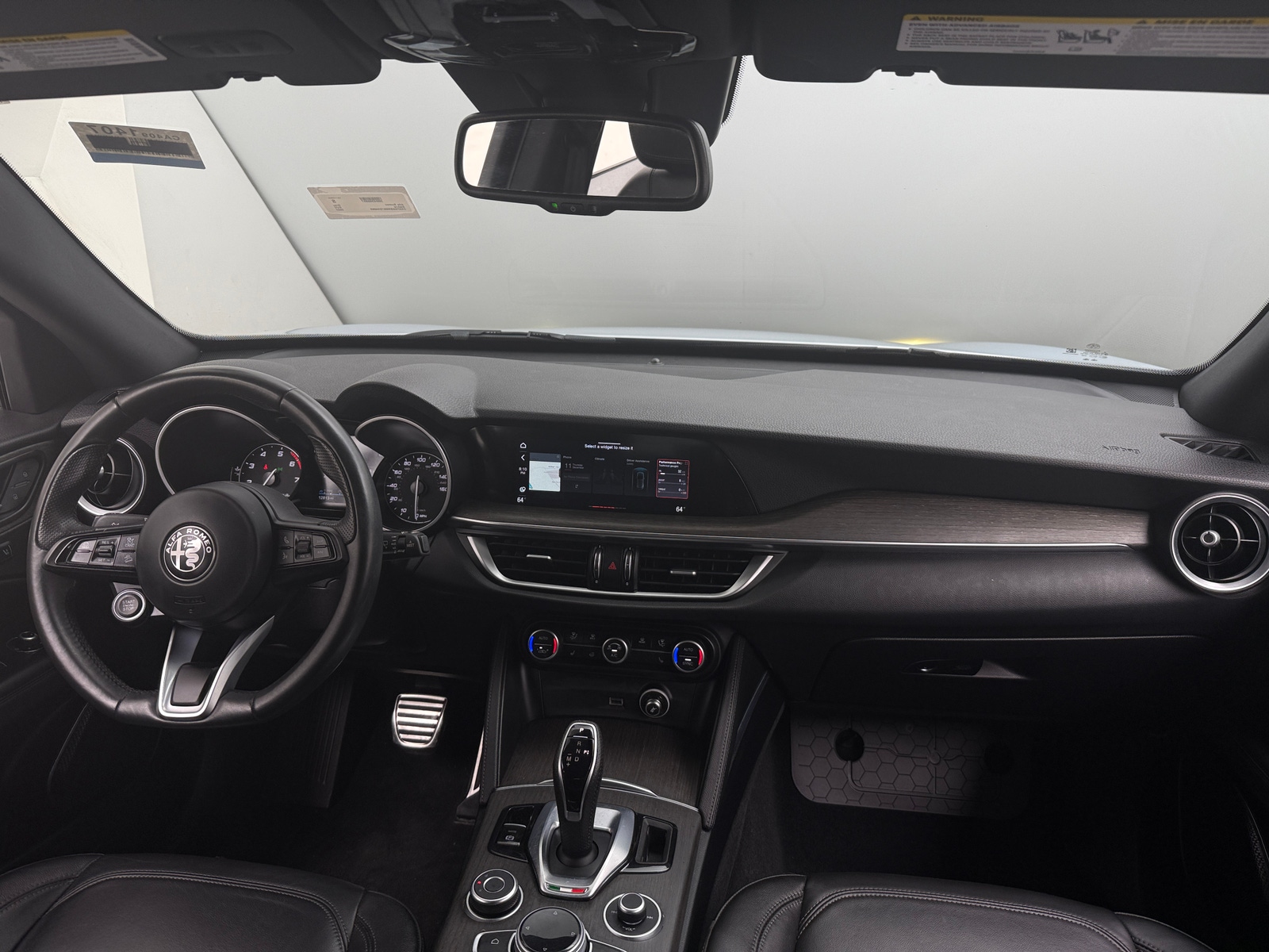 Thumbnail: 2022 Alfa Romeo Stelvio - 2