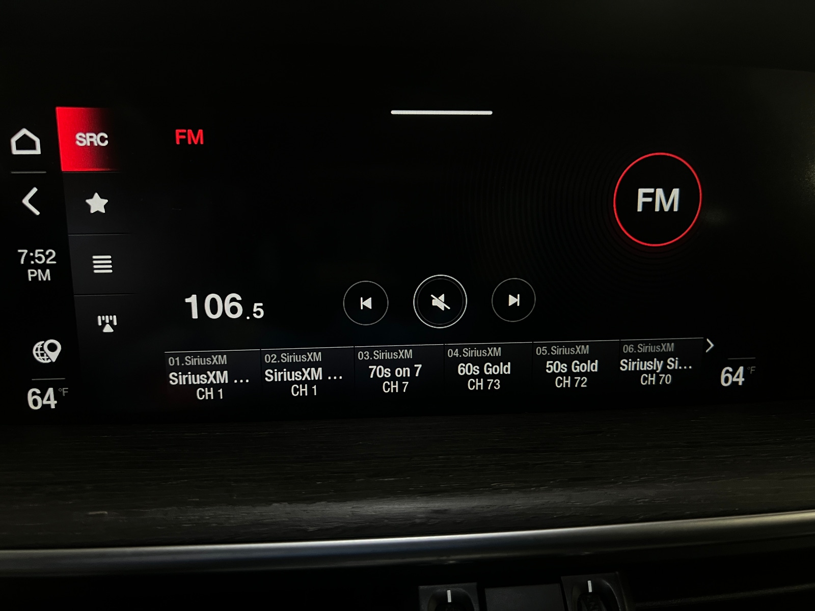 Thumbnail: 2022 Alfa Romeo Stelvio - 3