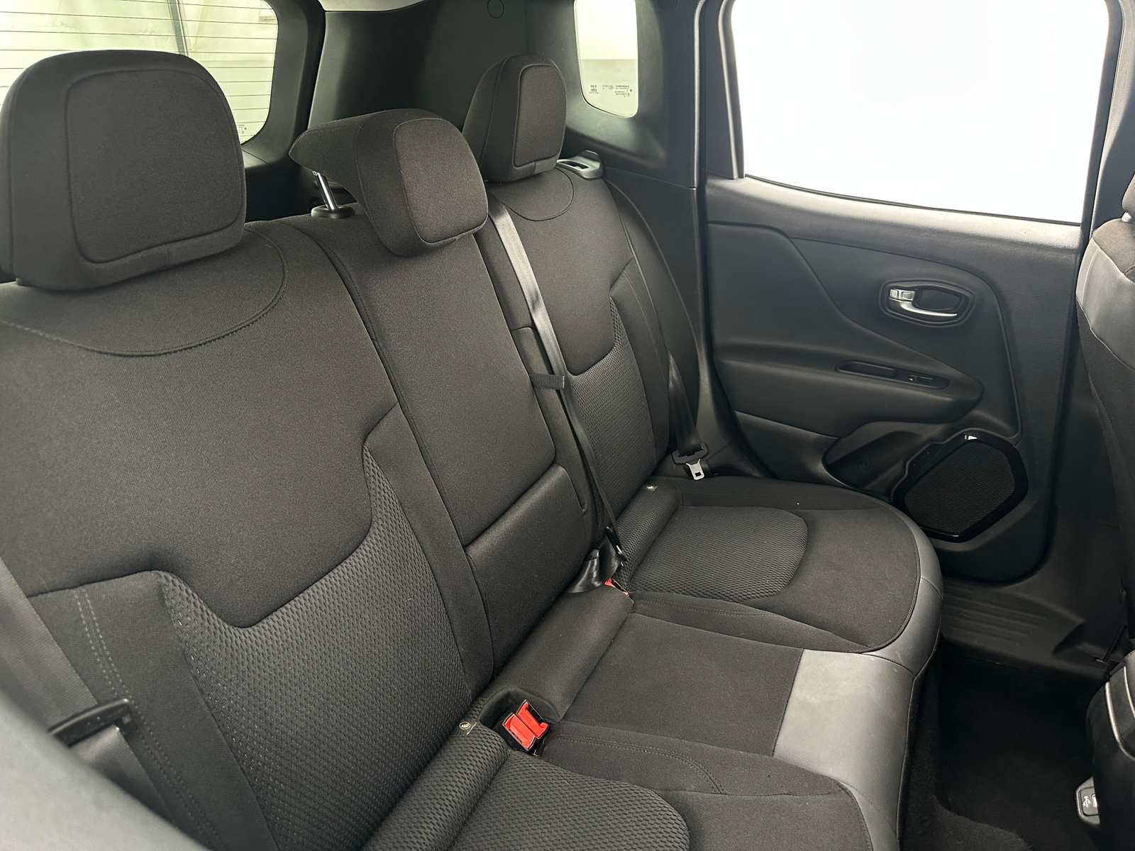 Thumbnail: 2018 Jeep Renegade - 6