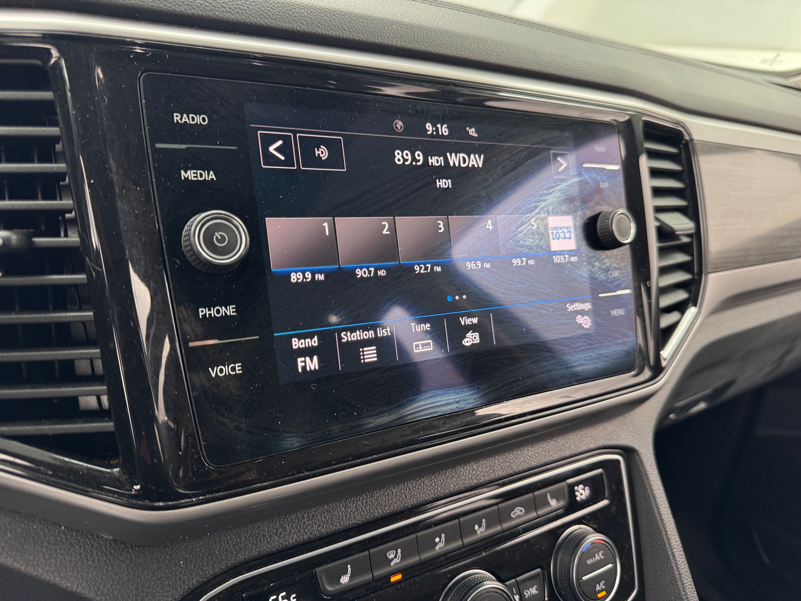 Thumbnail: 2021 Volkswagen Atlas - 3