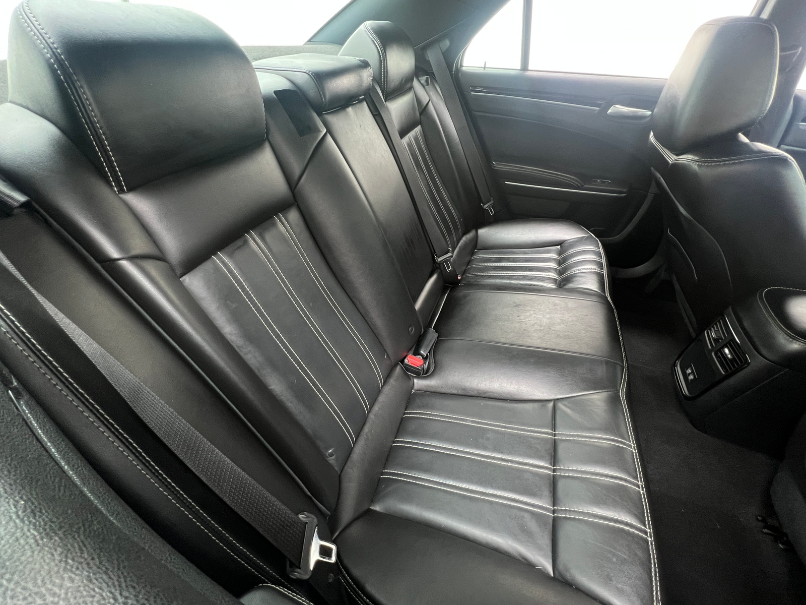 Thumbnail: 2021 Chrysler 300 - 5