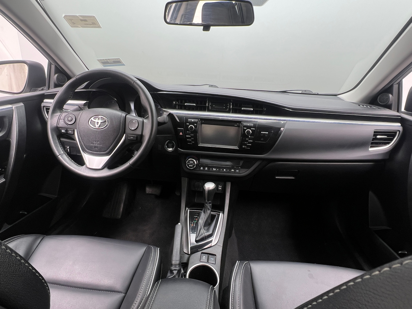 Thumbnail: 2015 Toyota Corolla - 3