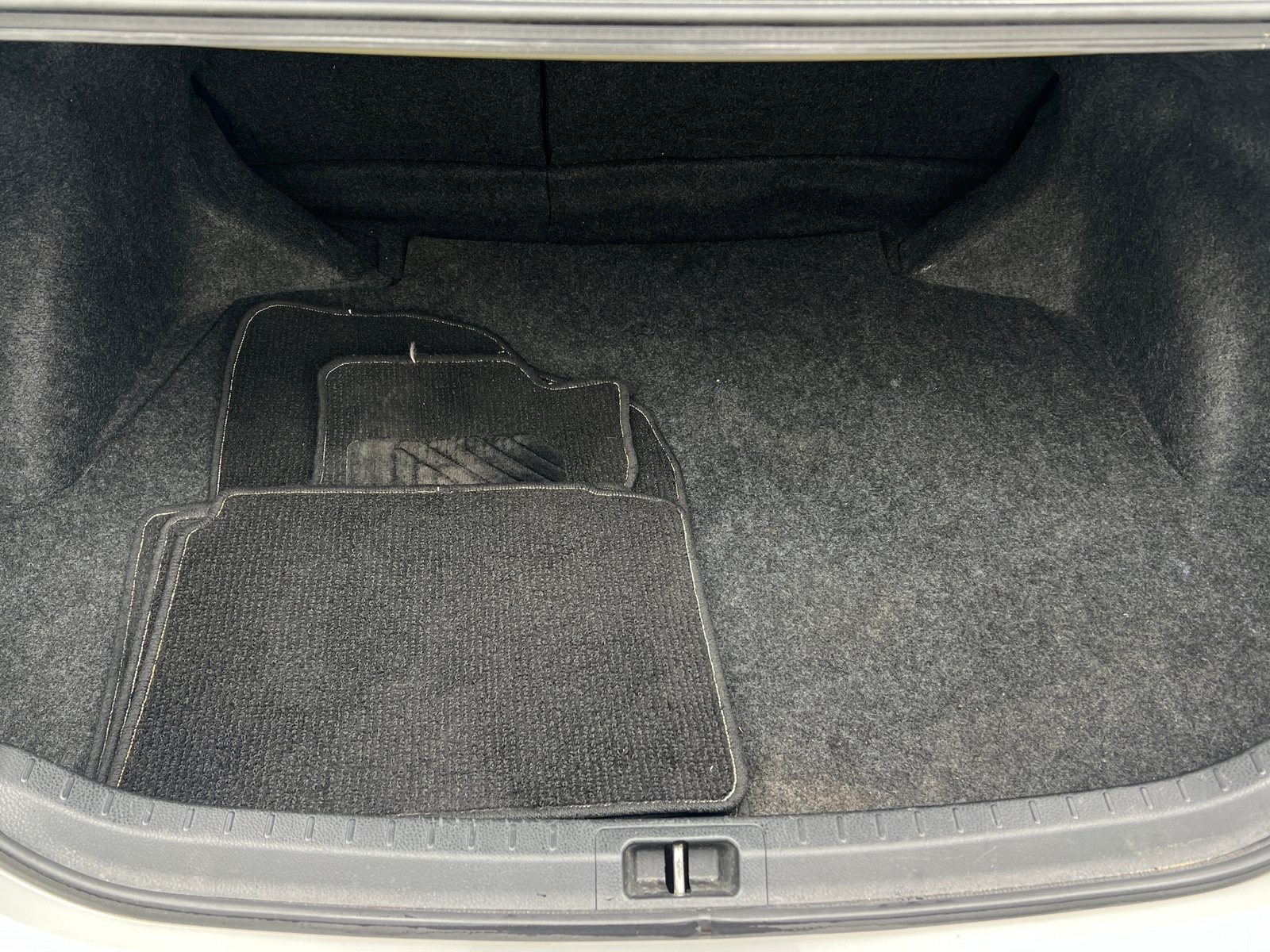 Thumbnail: 2015 Toyota Corolla - 7