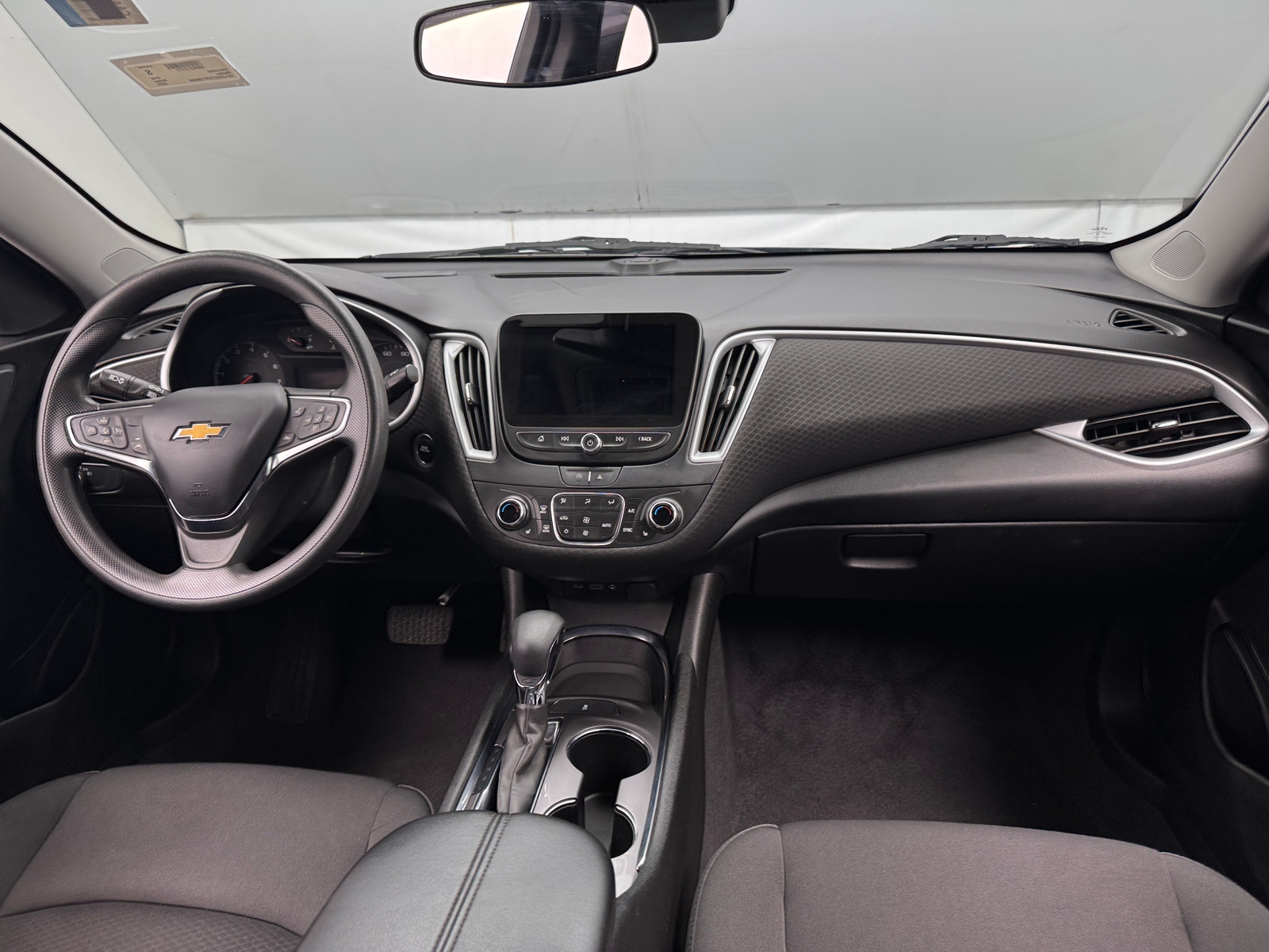 Thumbnail: 2023 Chevrolet Malibu - 3