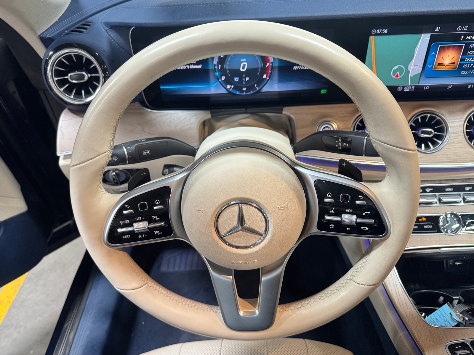Thumbnail: 2020 Mercedes-Benz E-Class - 4