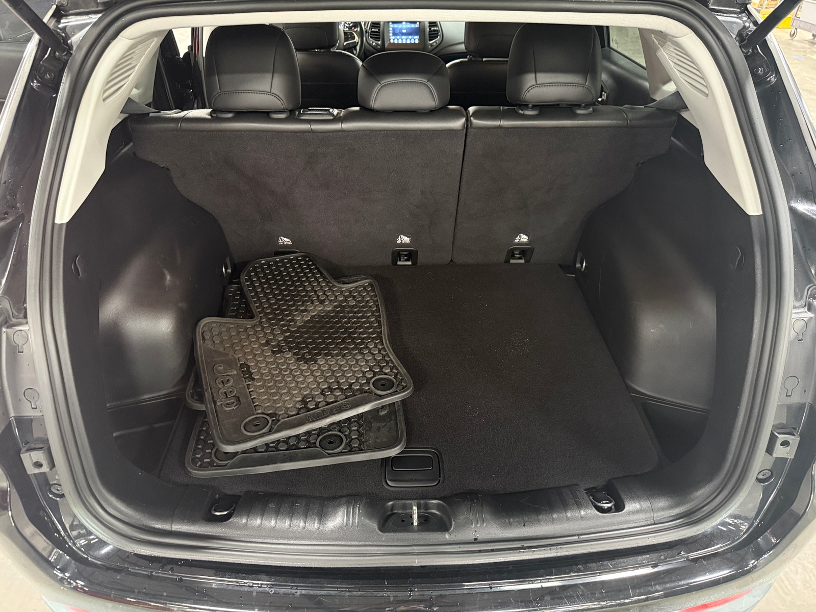 Thumbnail: 2018 Jeep Compass - 6