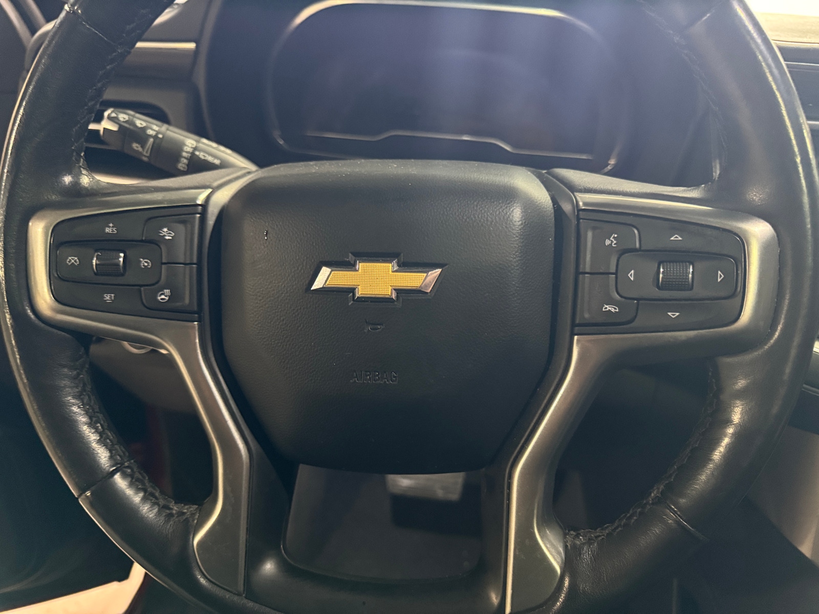 Thumbnail: 2022 Chevrolet Tahoe - 4