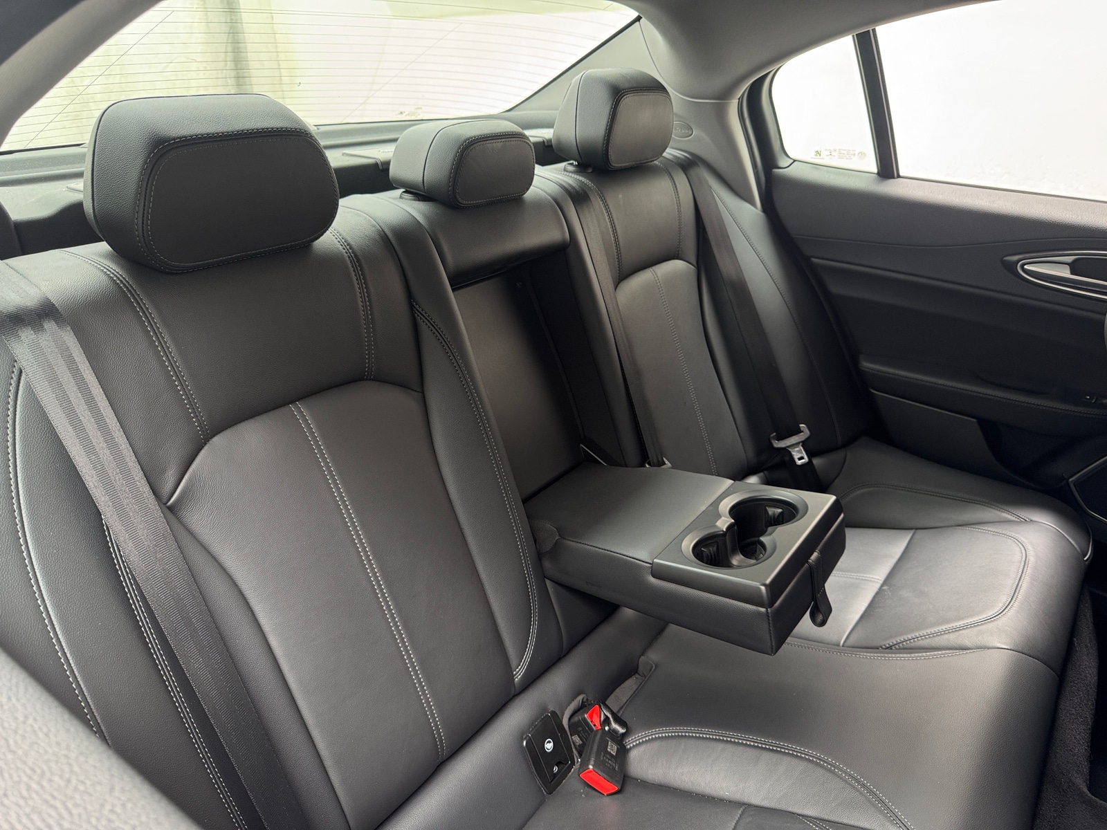 Thumbnail: 2018 Alfa Romeo Giulia - 5