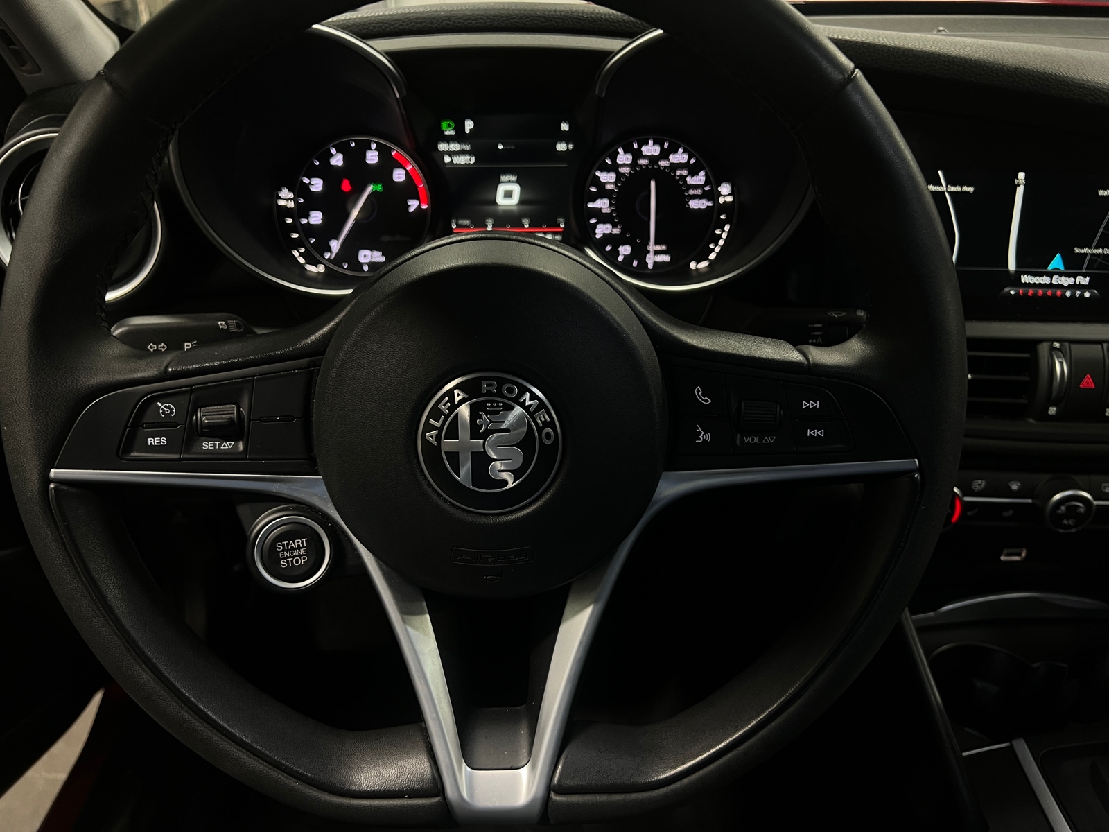 Thumbnail: 2018 Alfa Romeo Giulia - 4