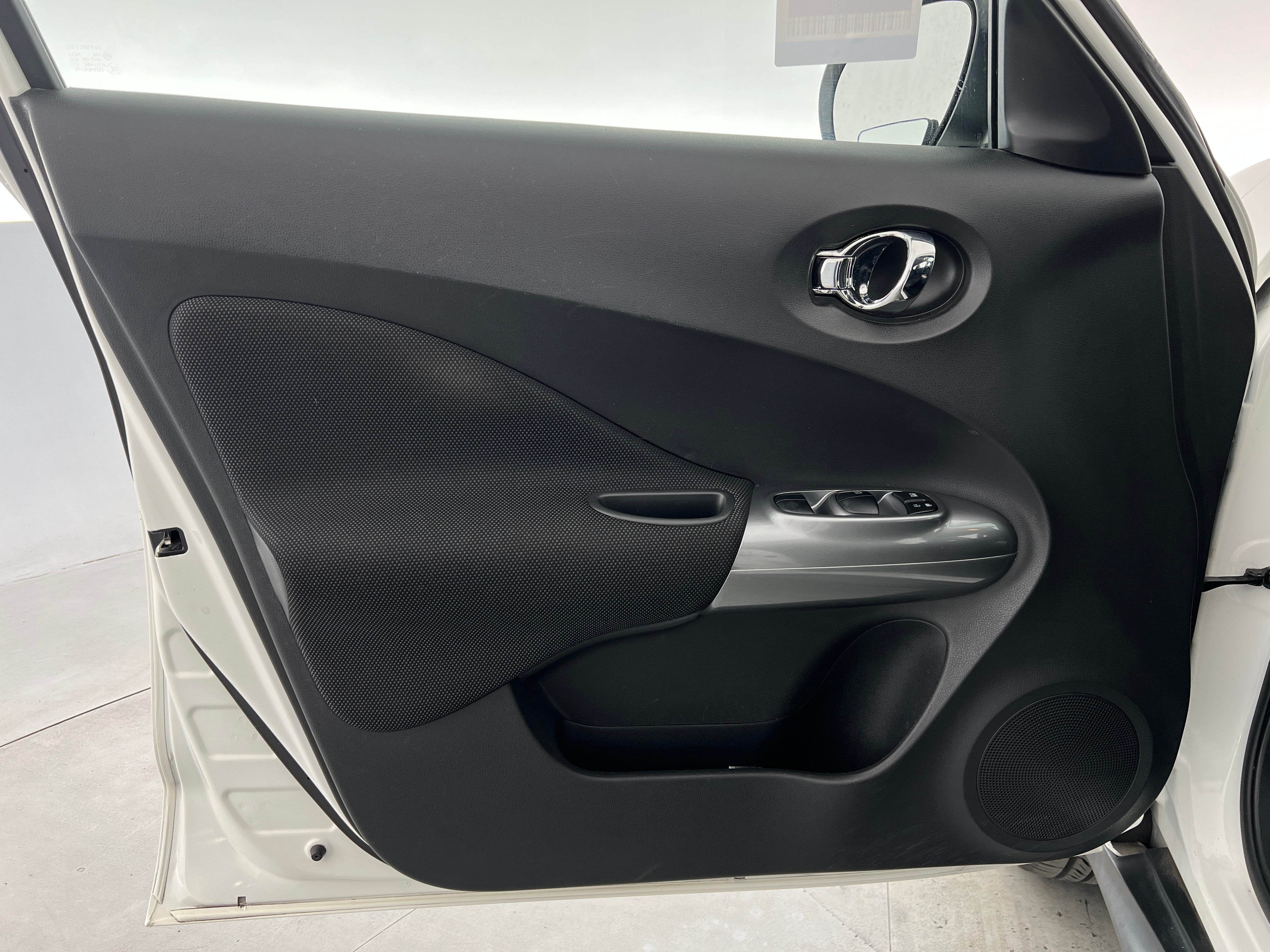 Used 2014 Nissan JUKE S with VIN JN8AF5MR3ET450504 for sale in Oak Creek, WI