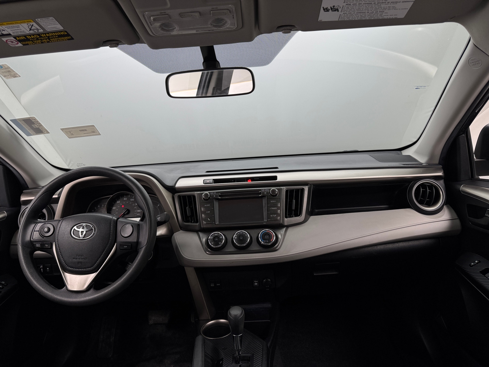 Thumbnail: 2015 Toyota RAV4 - 3