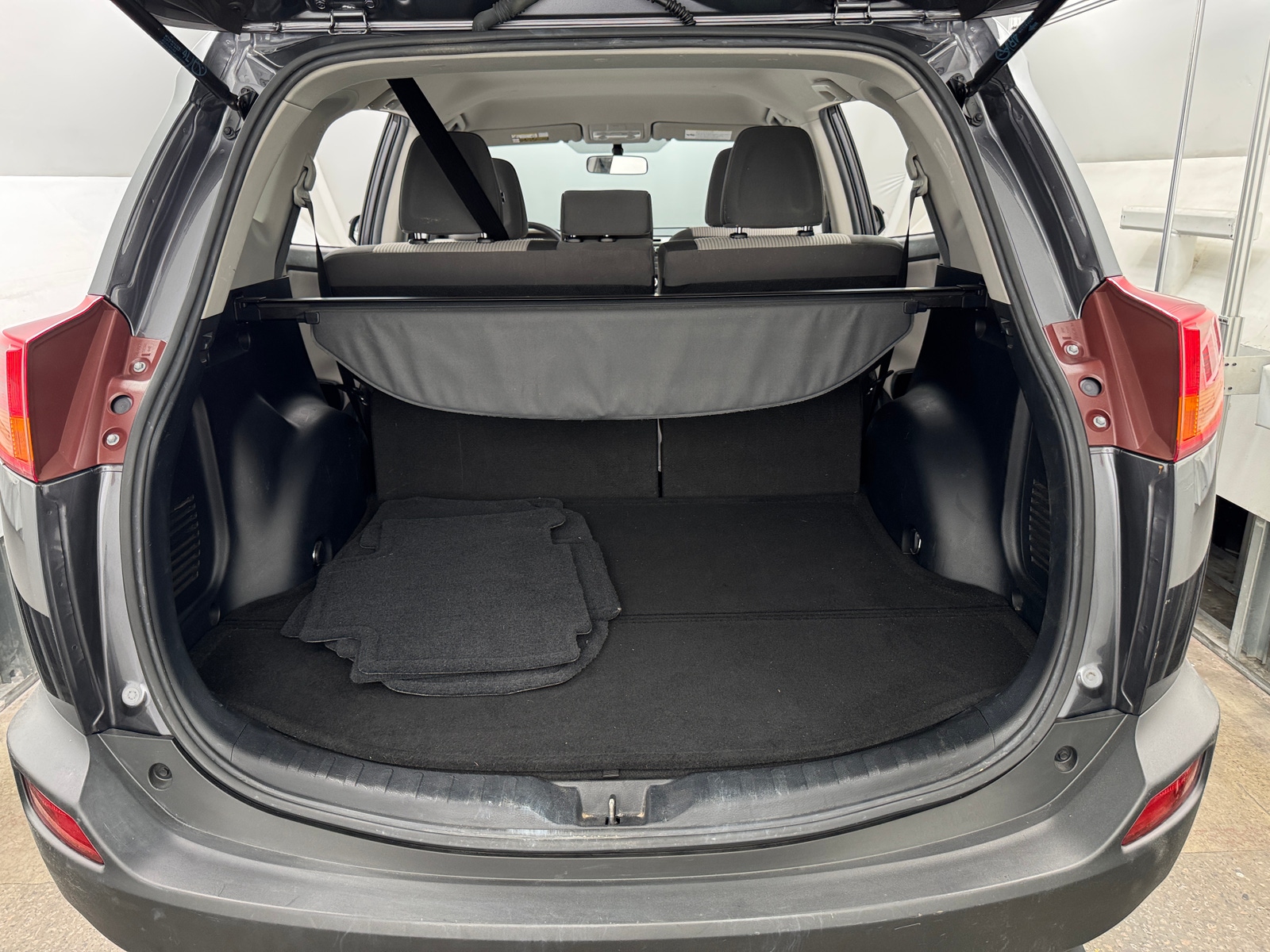 Thumbnail: 2015 Toyota RAV4 - 7