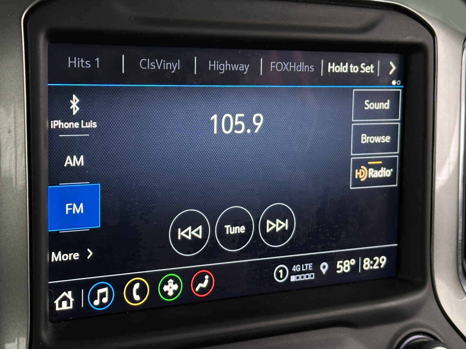 Thumbnail: 2021 Chevrolet Silverado 1500 - 3