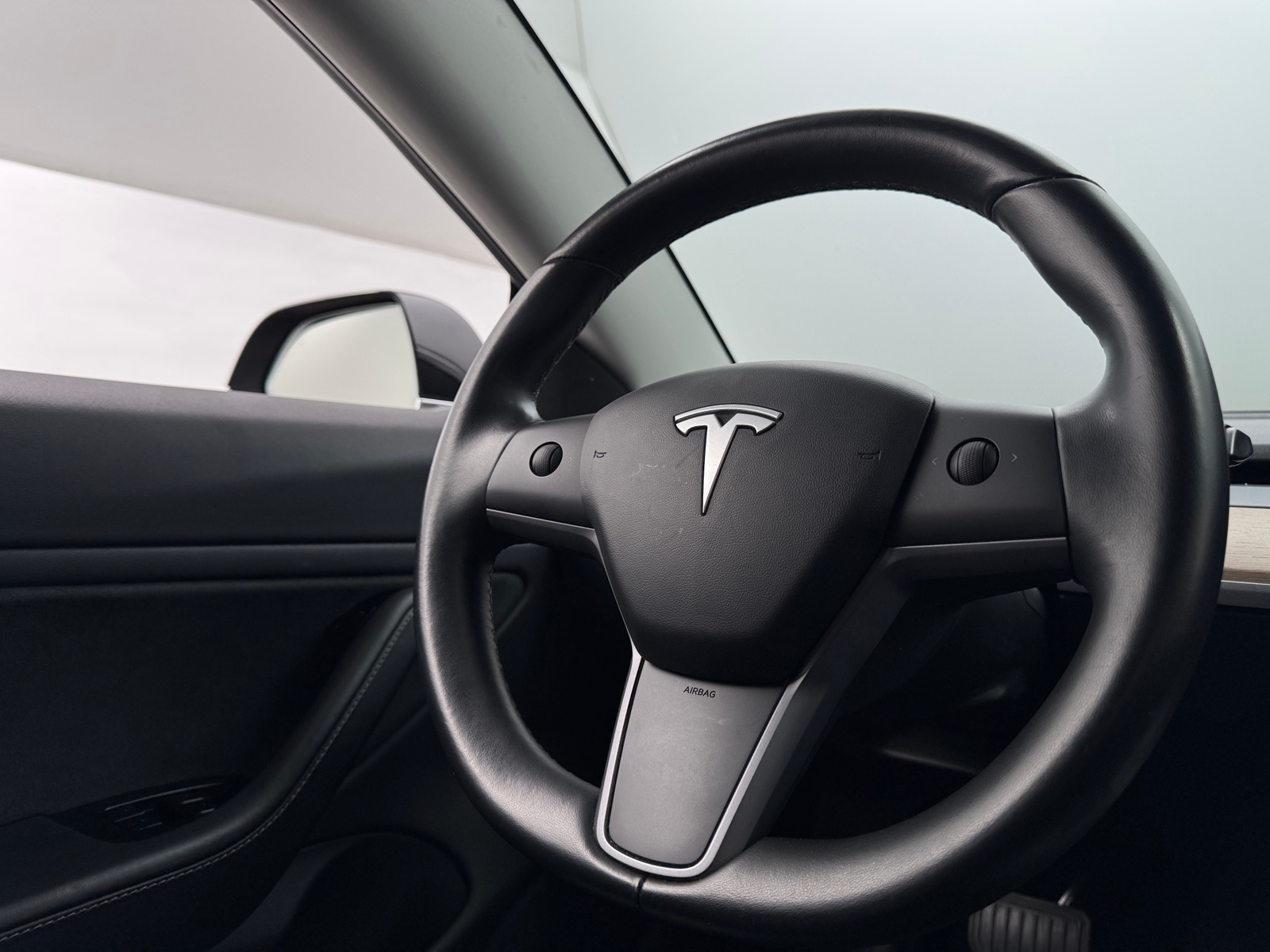 Thumbnail: 2019 Tesla Model 3 - 4