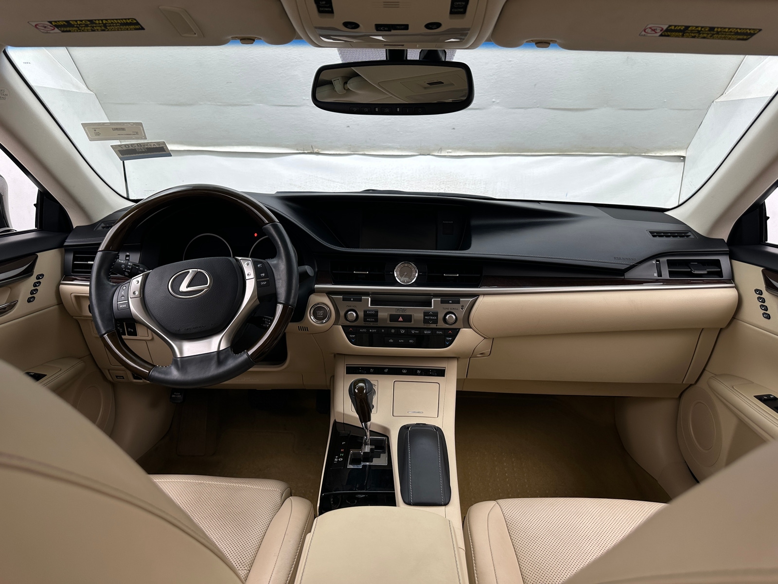 Thumbnail: 2014 Lexus ES - 2