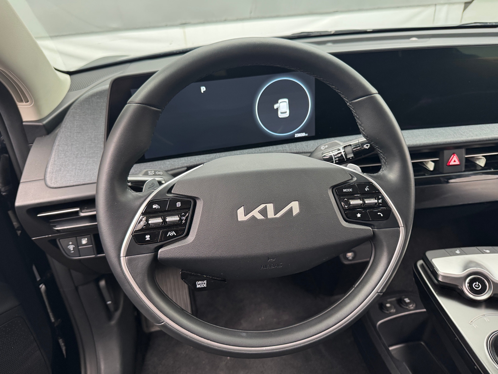 Thumbnail: 2023 Kia EV6 - 4