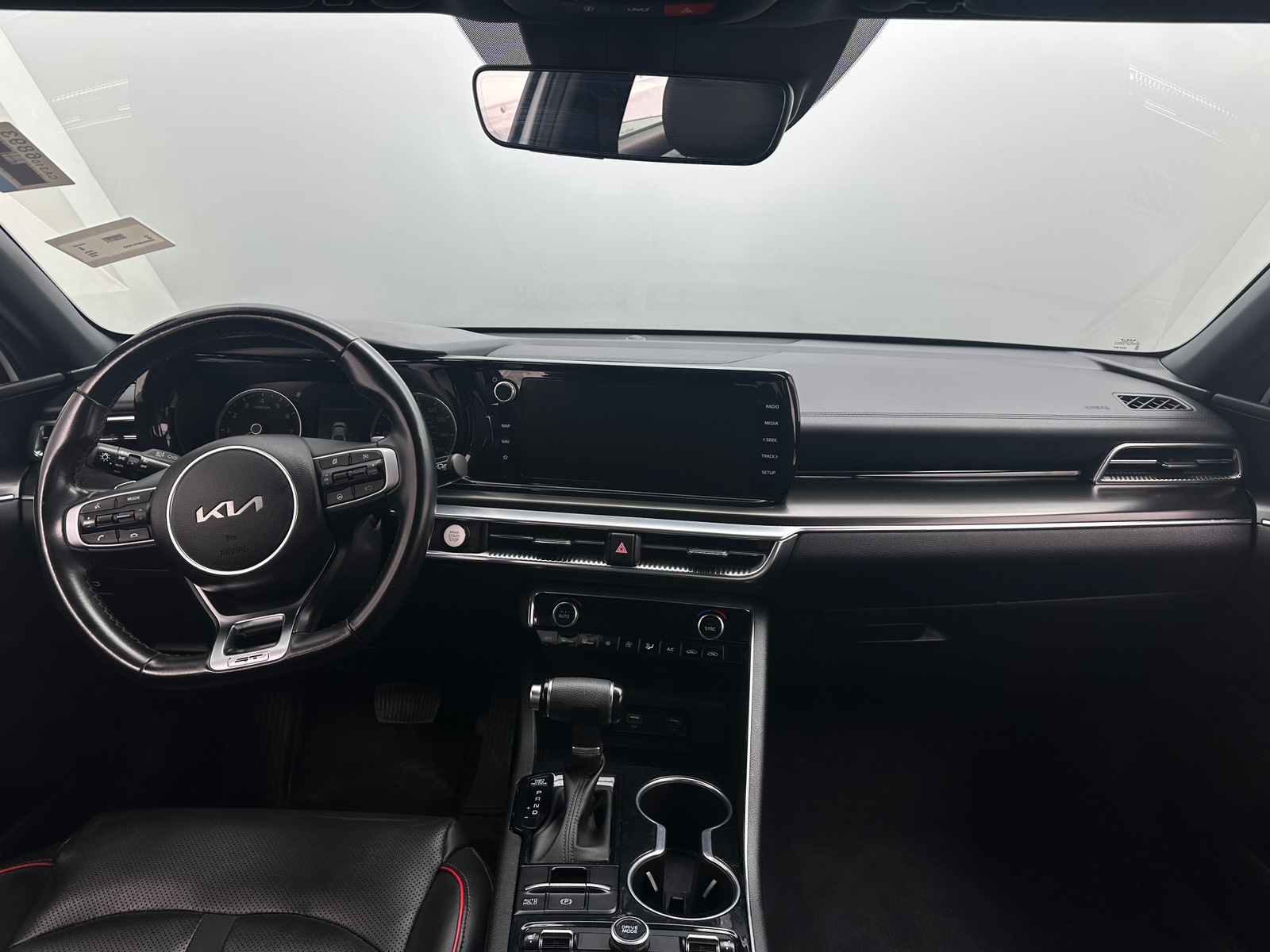 Thumbnail: 2023 Kia K5 - 2