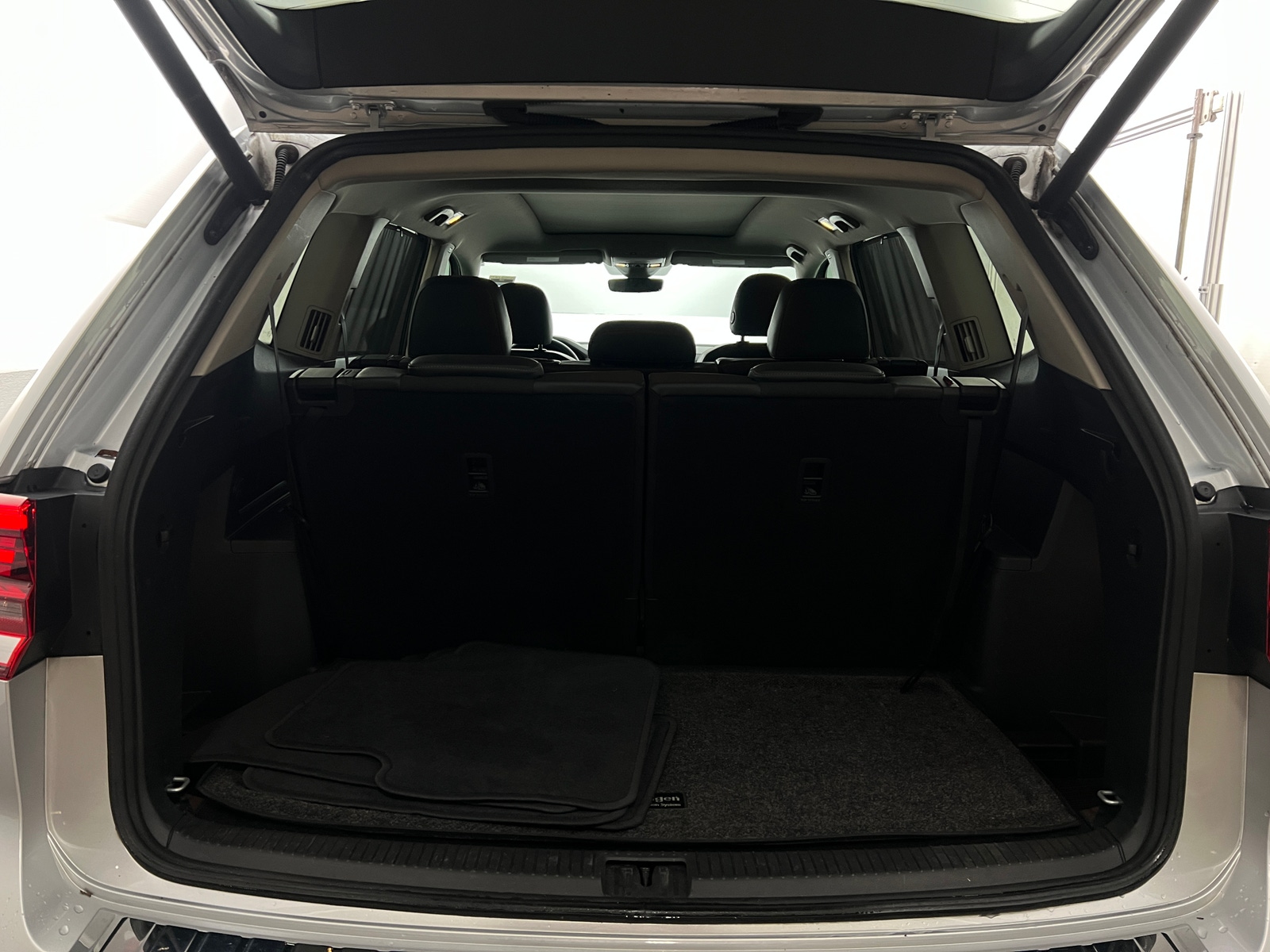 Thumbnail: 2019 Volkswagen Atlas - 6