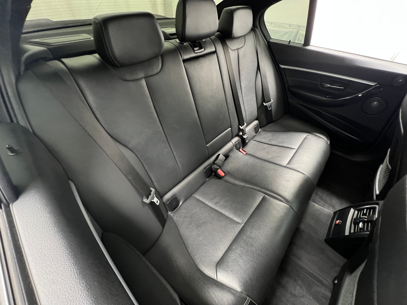 Thumbnail: 2018 BMW 3 Series - 5