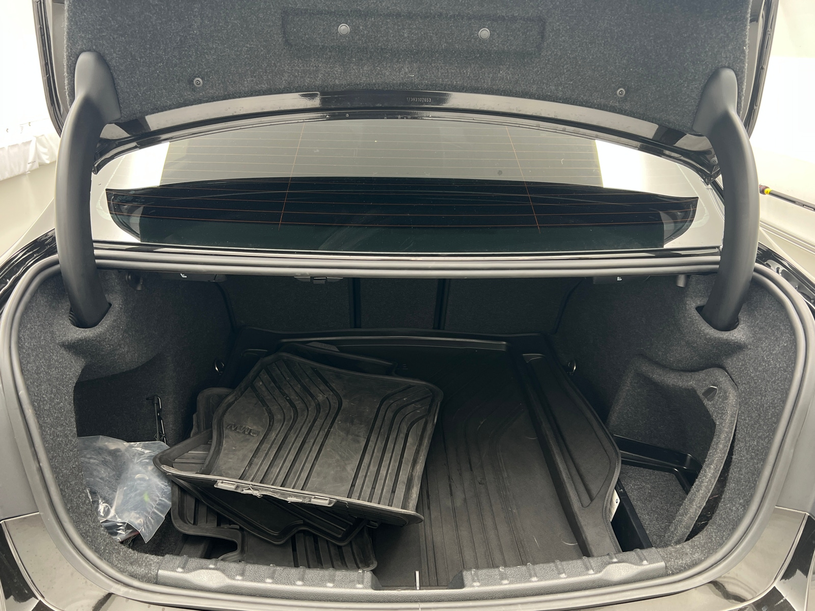 Thumbnail: 2018 BMW 3 Series - 6